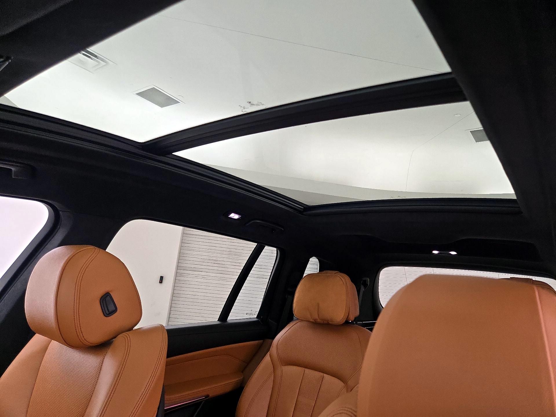 Thumbnail: 2019 BMW X7 - 20