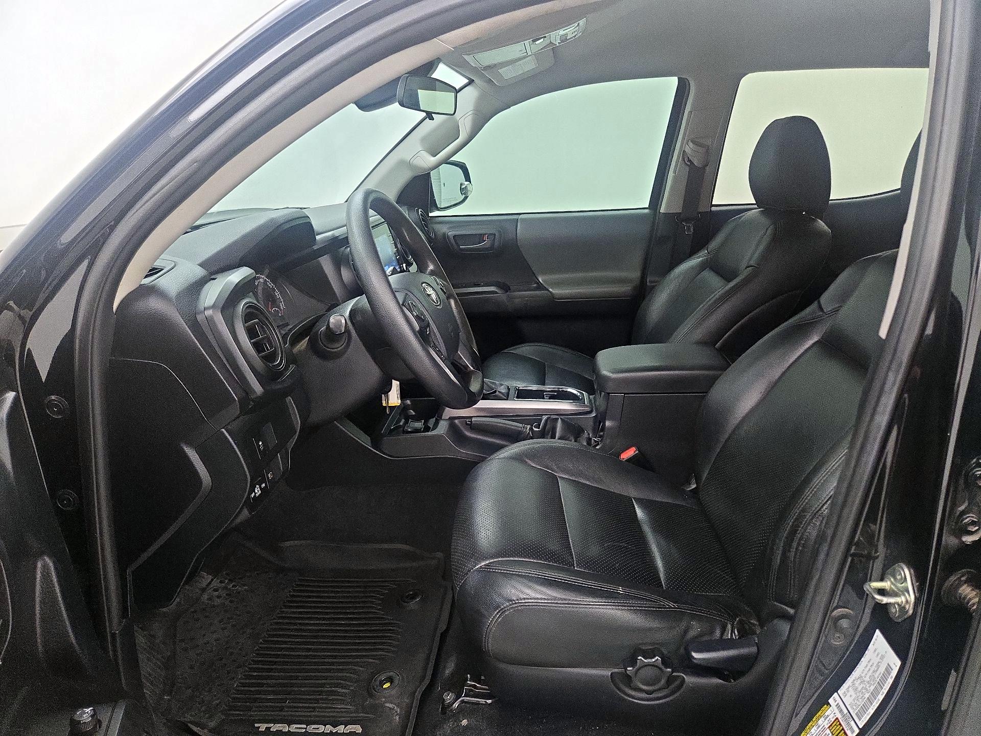 Thumbnail: 2020 Toyota Tacoma - 11