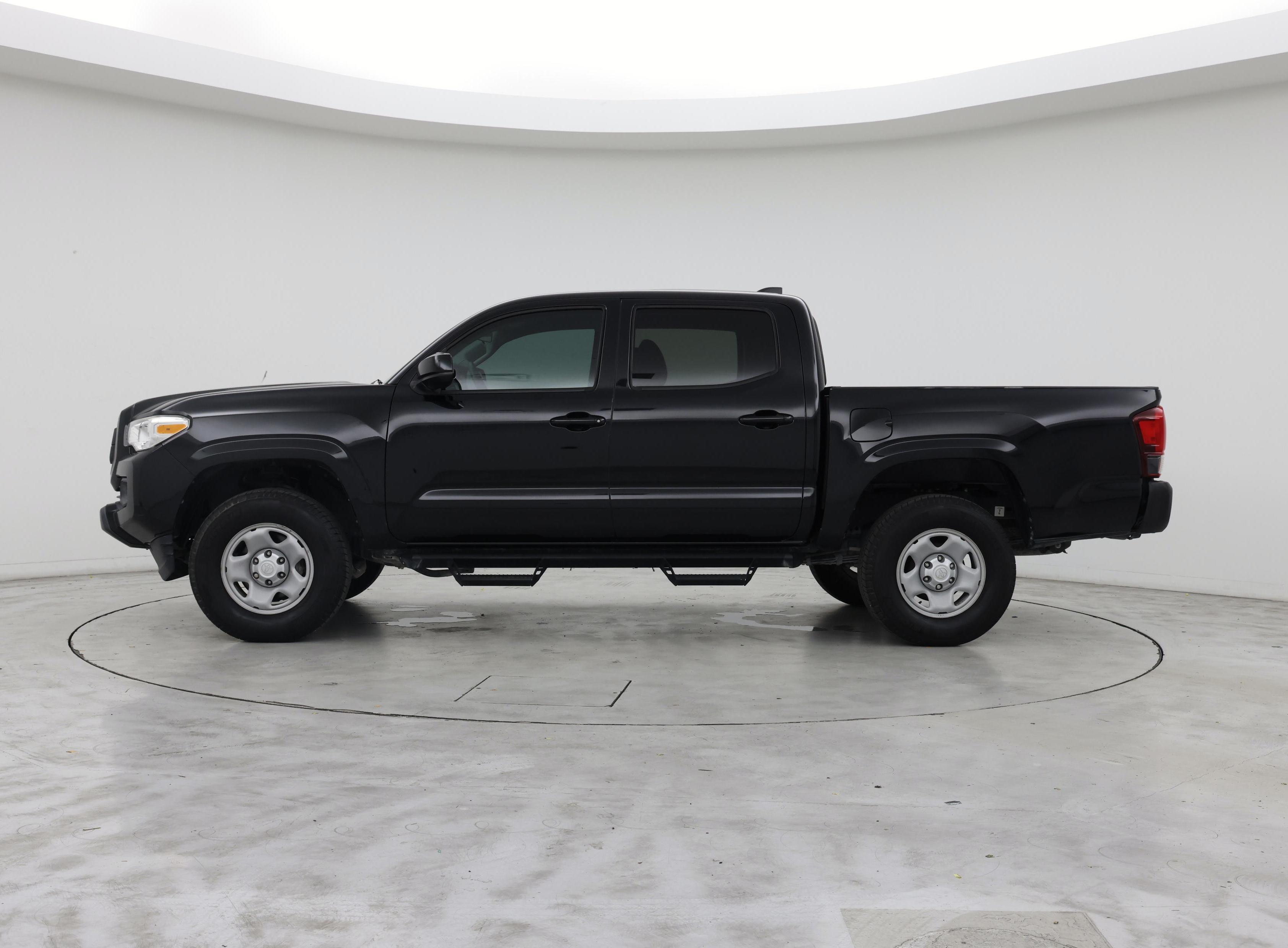 Thumbnail: 2020 Toyota Tacoma - 3