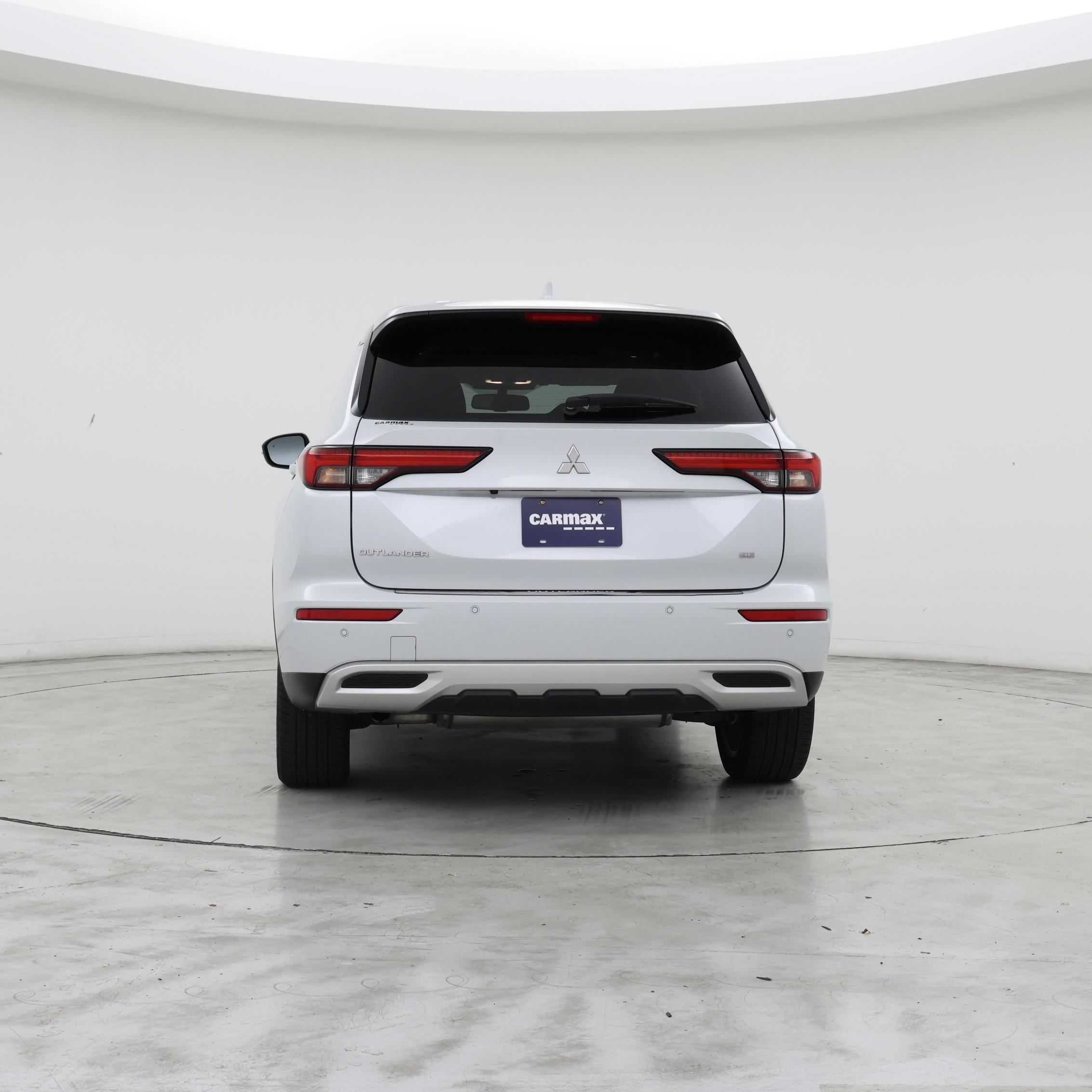 Thumbnail: 2023 Mitsubishi Outlander - 6