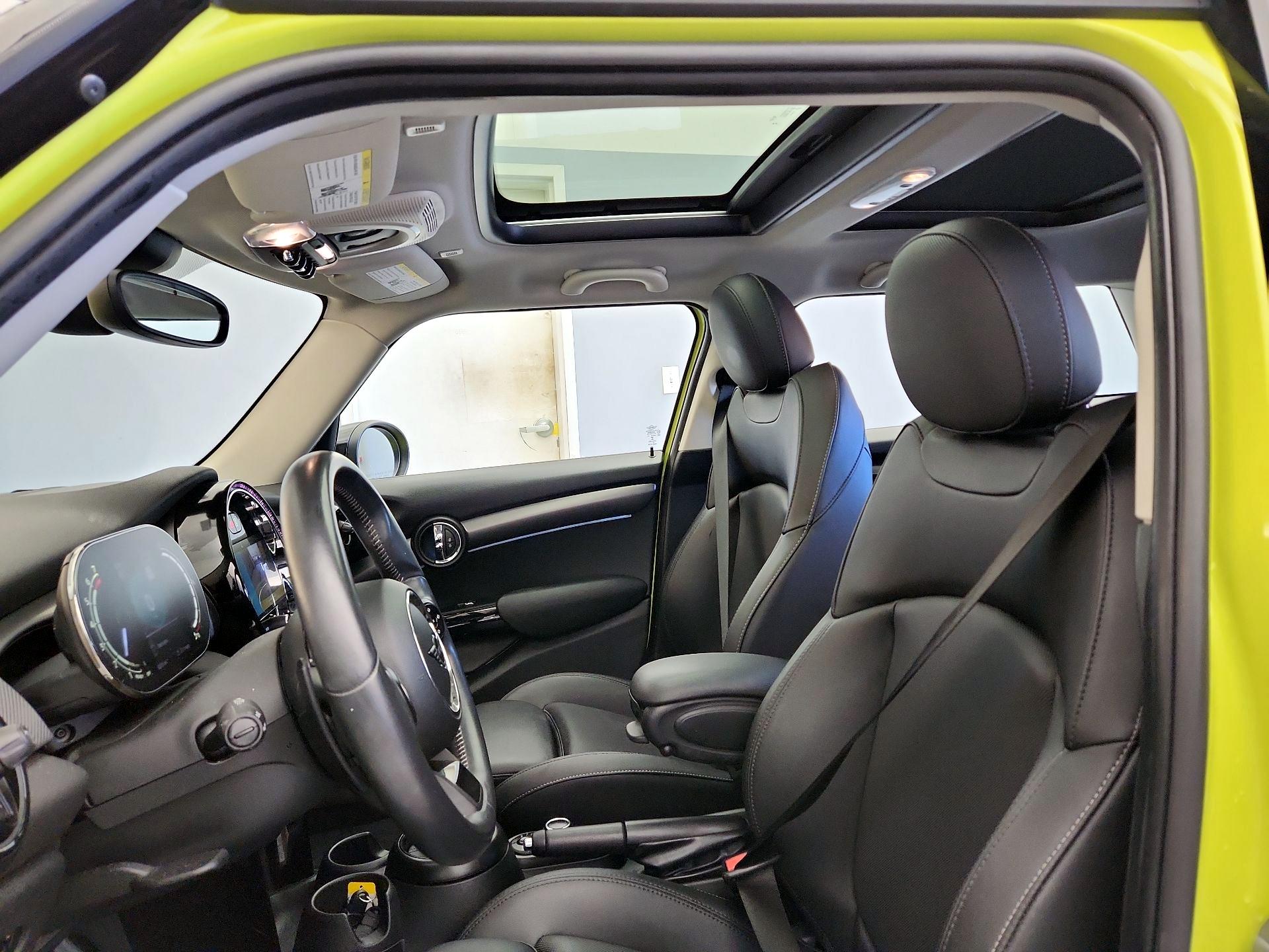 Thumbnail: 2023 MINI Cooper Hardtop - 19