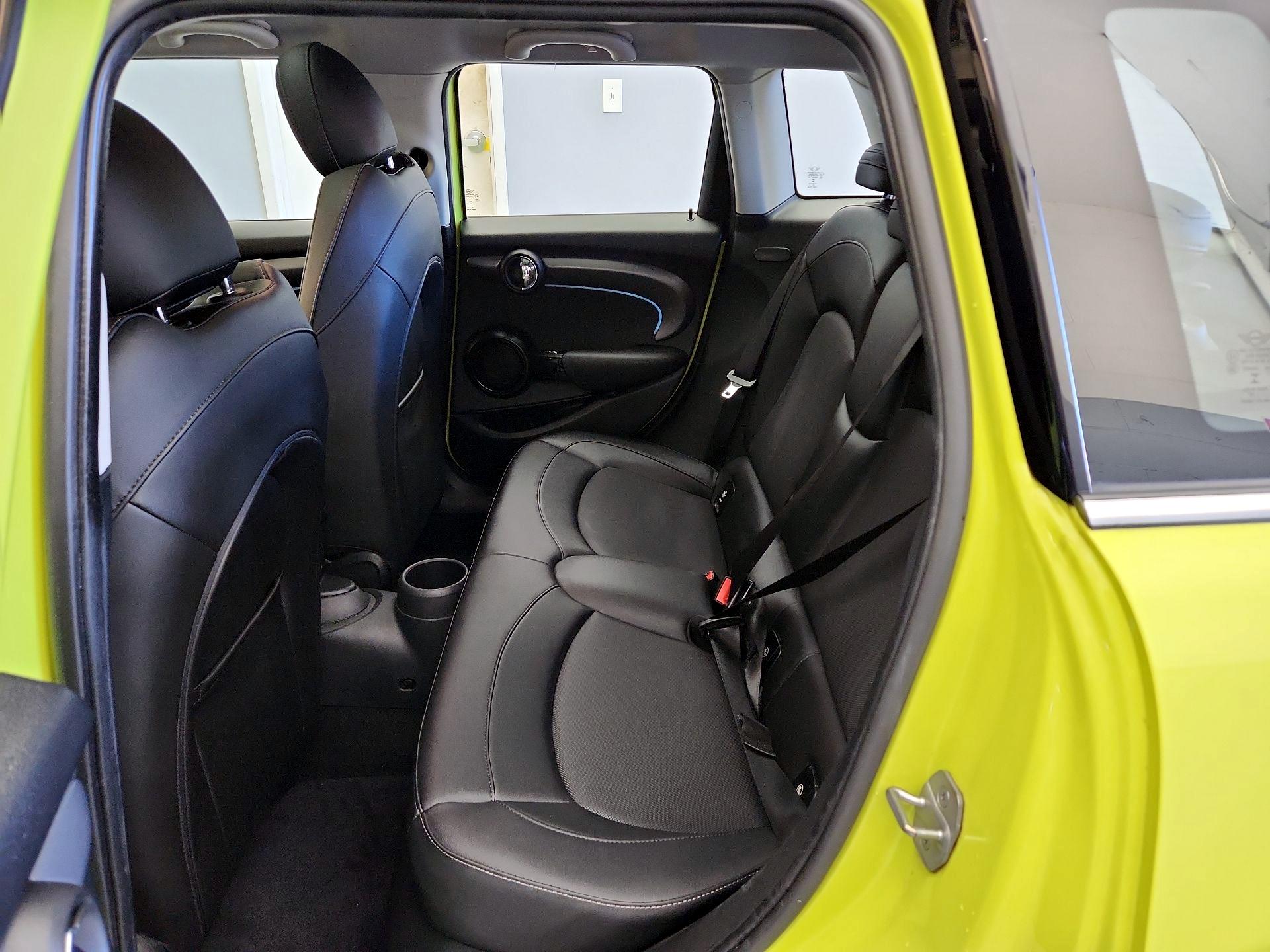 Thumbnail: 2023 MINI Cooper Hardtop - 20