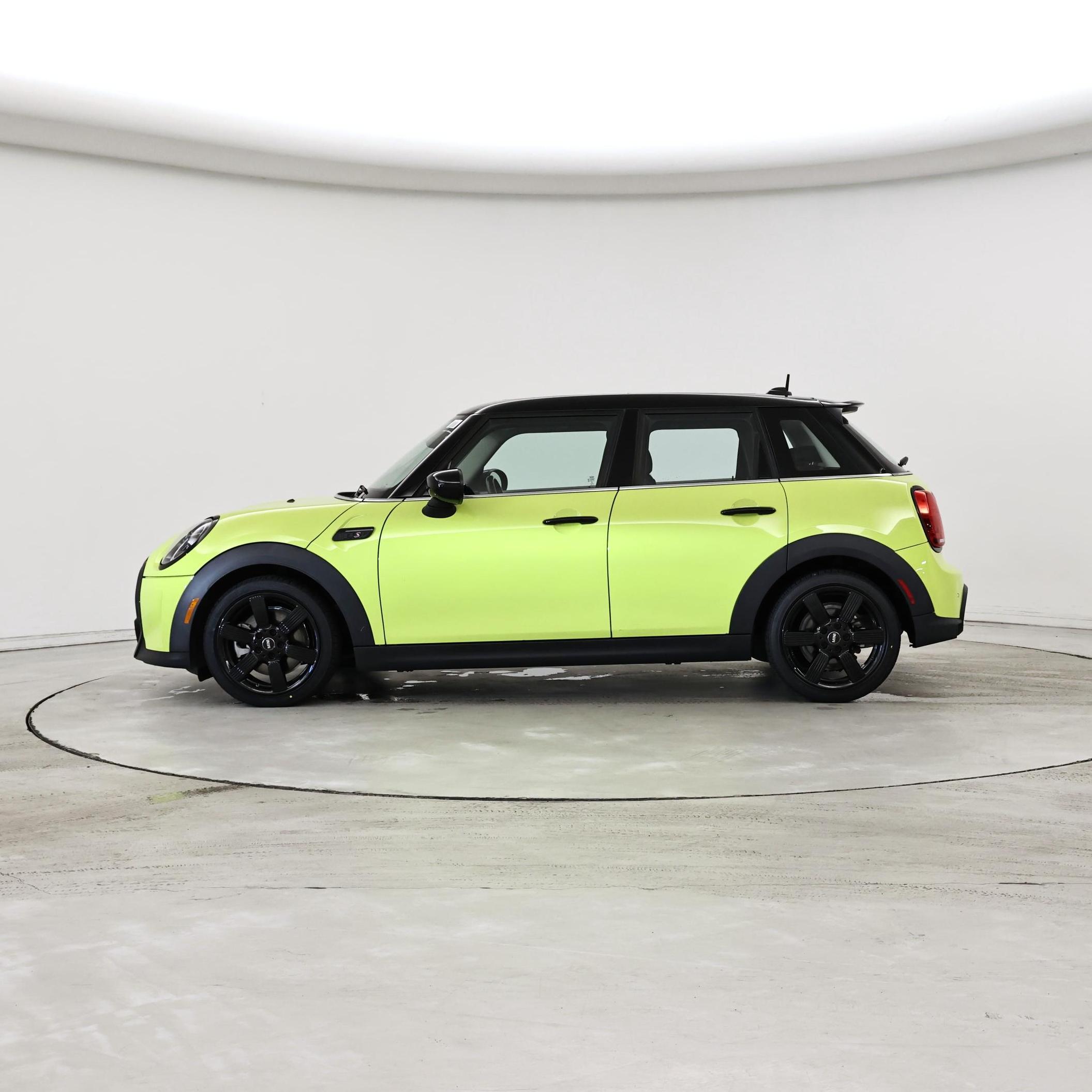 Thumbnail: 2023 MINI Cooper Hardtop - 3