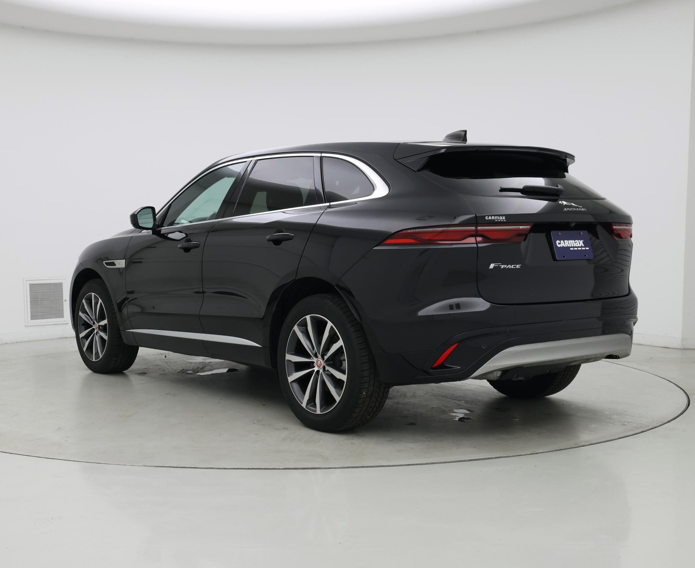 Thumbnail: 2023 Jaguar F-Pace - 2