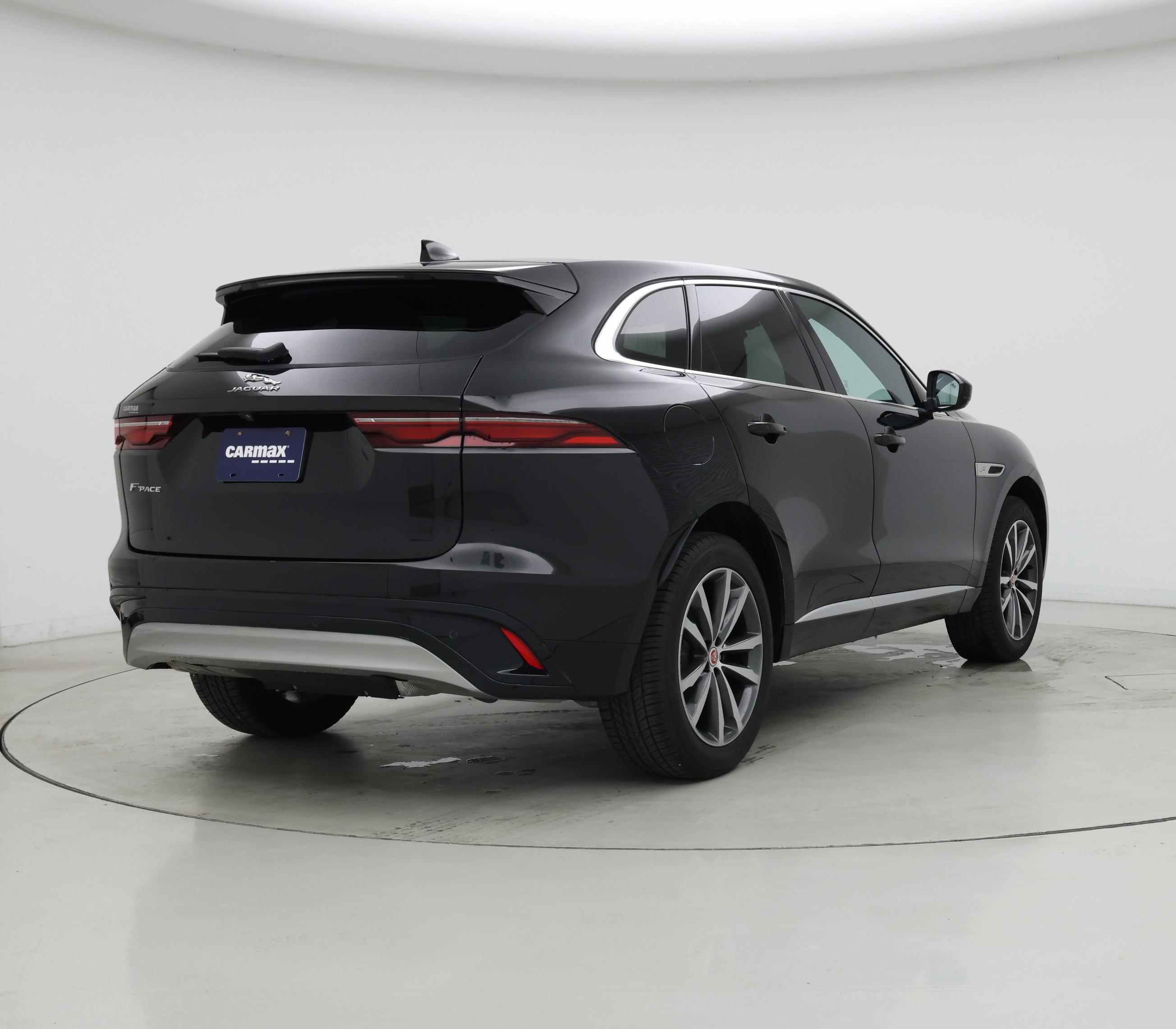 Thumbnail: 2023 Jaguar F-Pace - 8