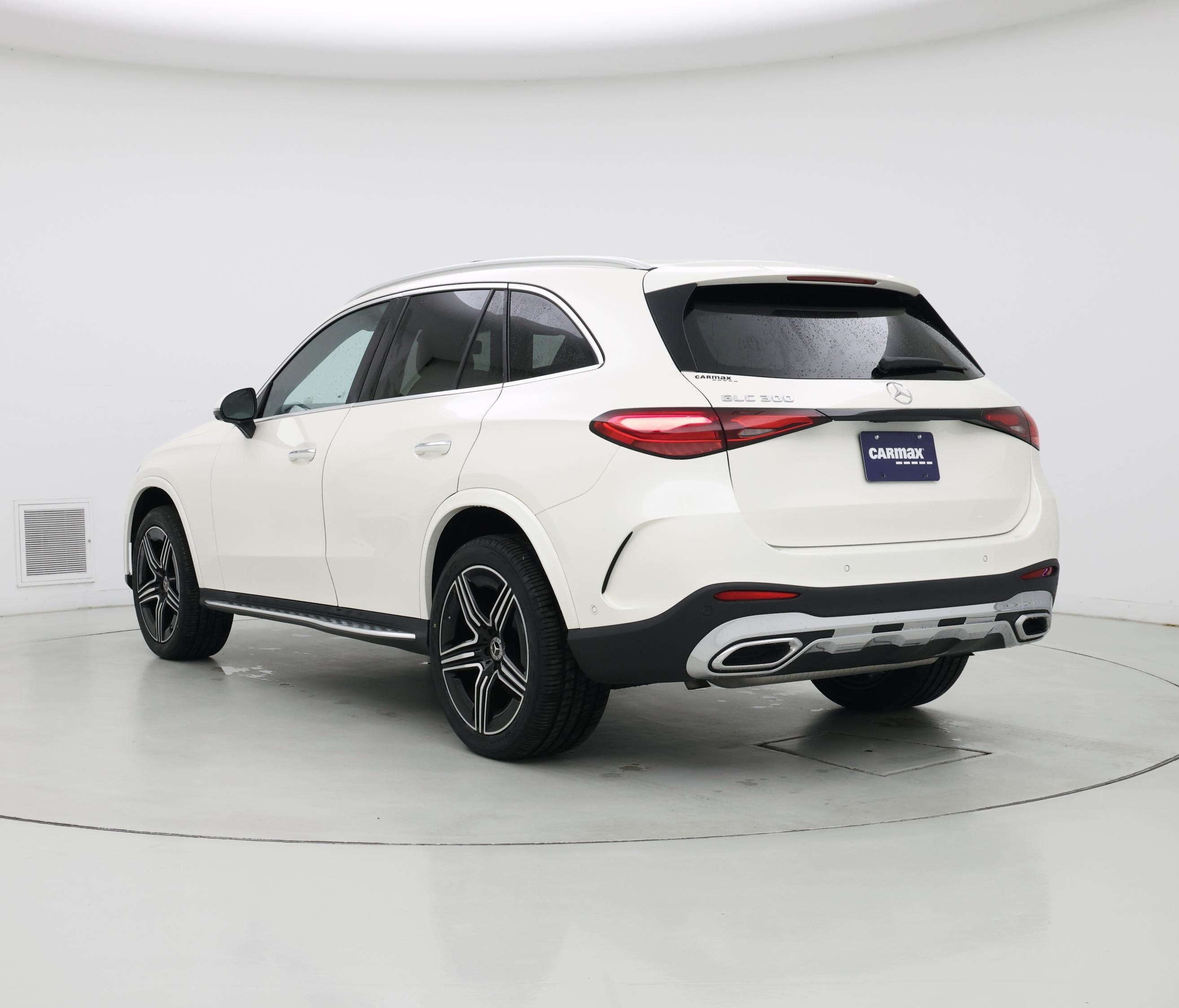 Thumbnail: 2023 Mercedes-Benz GLC - 2