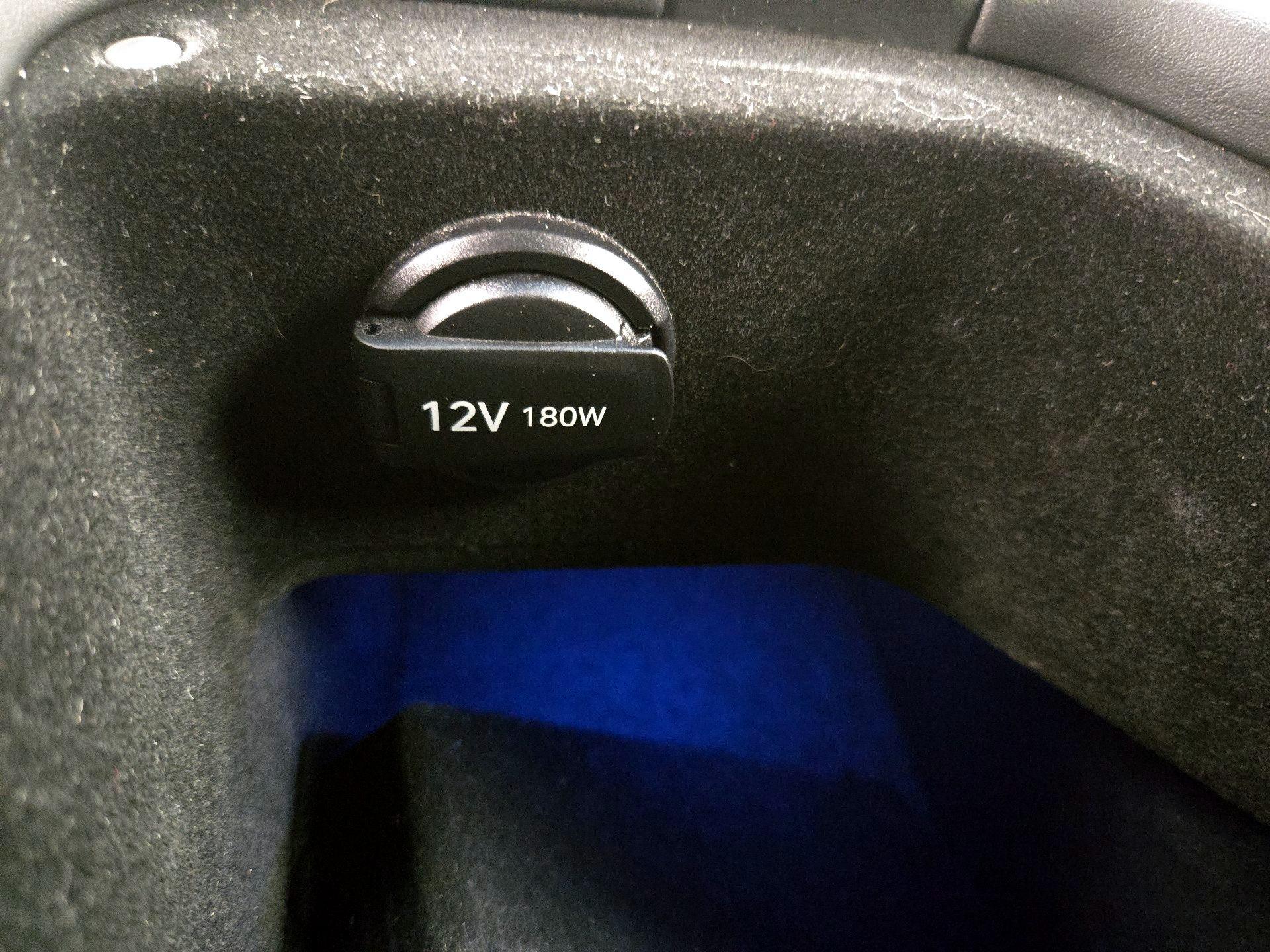 Thumbnail: 2022 Genesis GV70 - 19