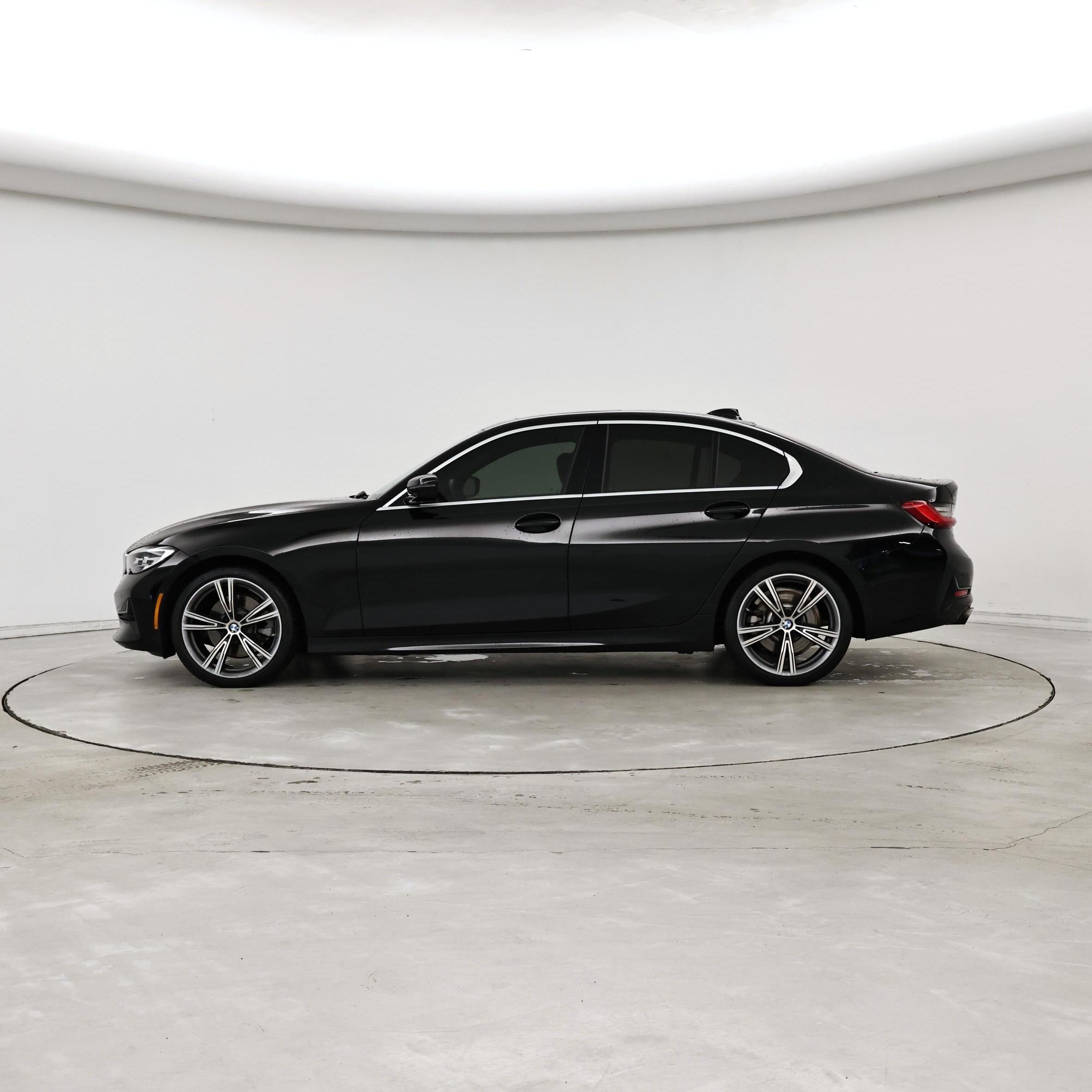 Thumbnail: 2020 BMW 3 Series - 3