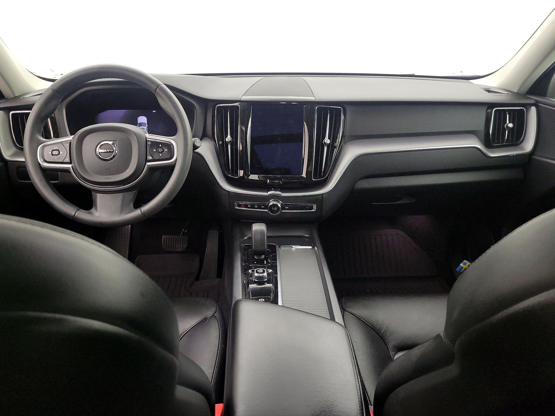Thumbnail: 2023 Volvo XC60 - 9