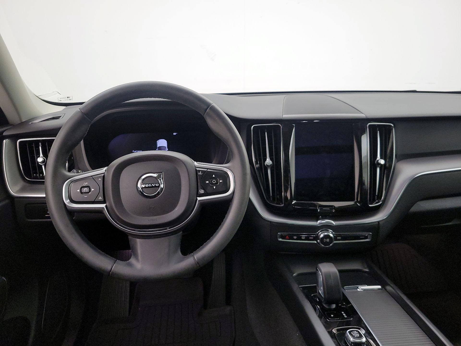 Thumbnail: 2023 Volvo XC60 - 10