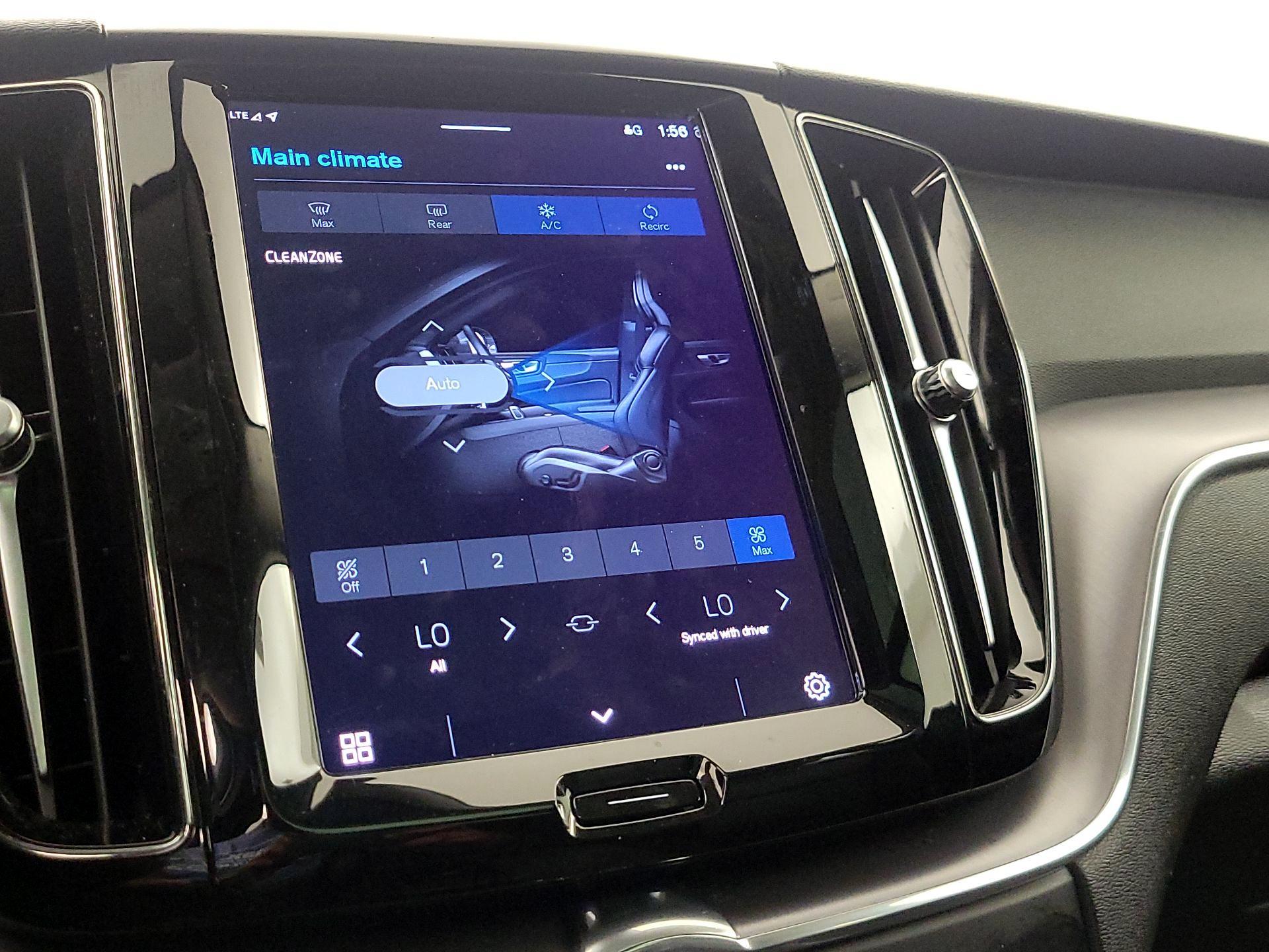 Thumbnail: 2023 Volvo XC60 - 17