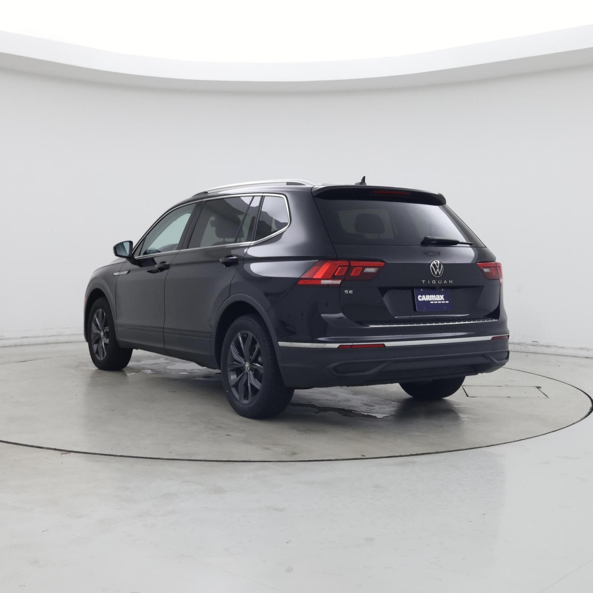 Thumbnail: 2022 Volkswagen Tiguan - 2