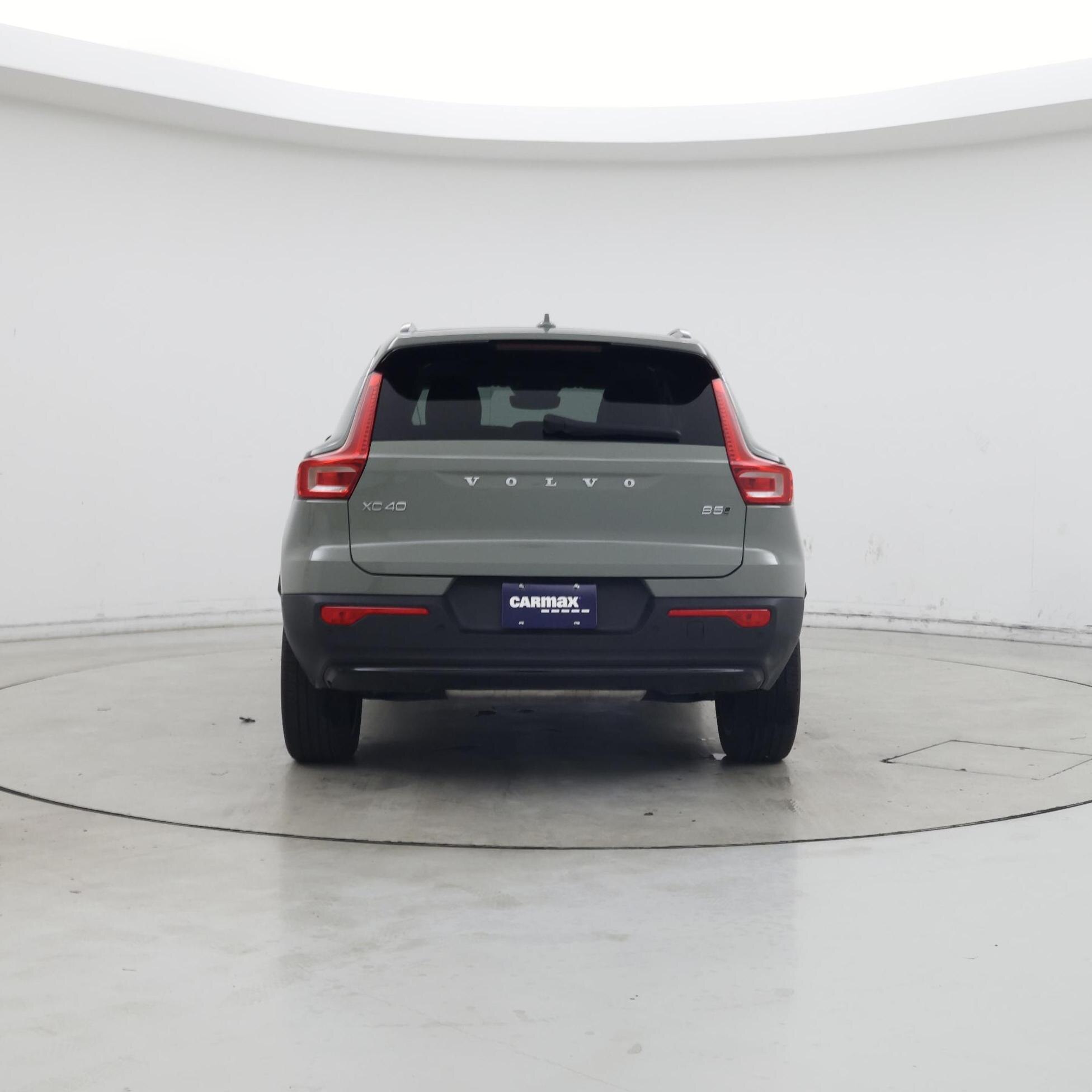 Thumbnail: 2023 Volvo XC40 - 6