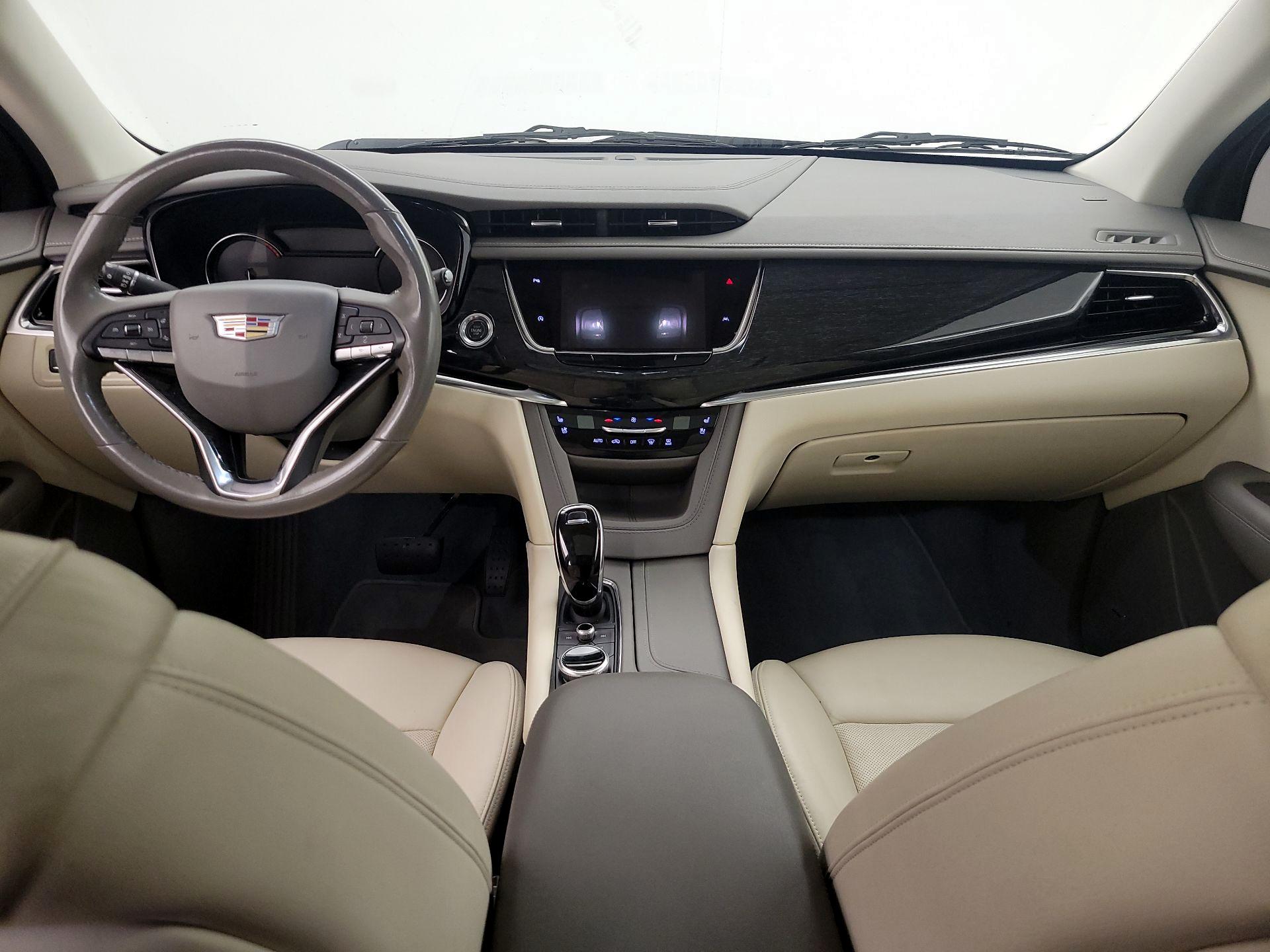 Thumbnail: 2022 Cadillac XT6 - 9