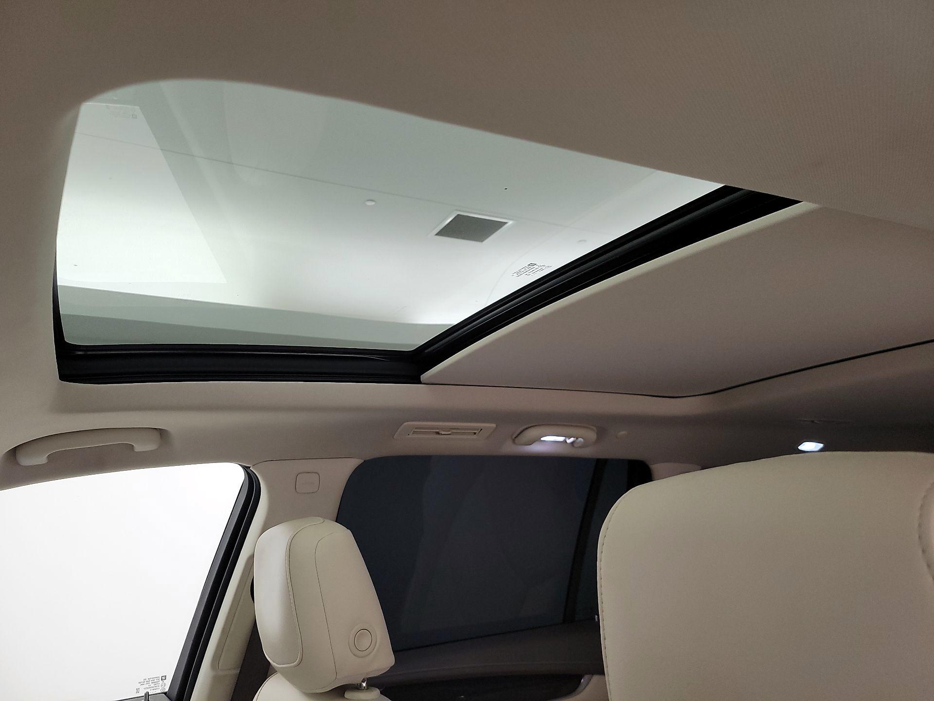 Thumbnail: 2022 Cadillac XT6 - 19