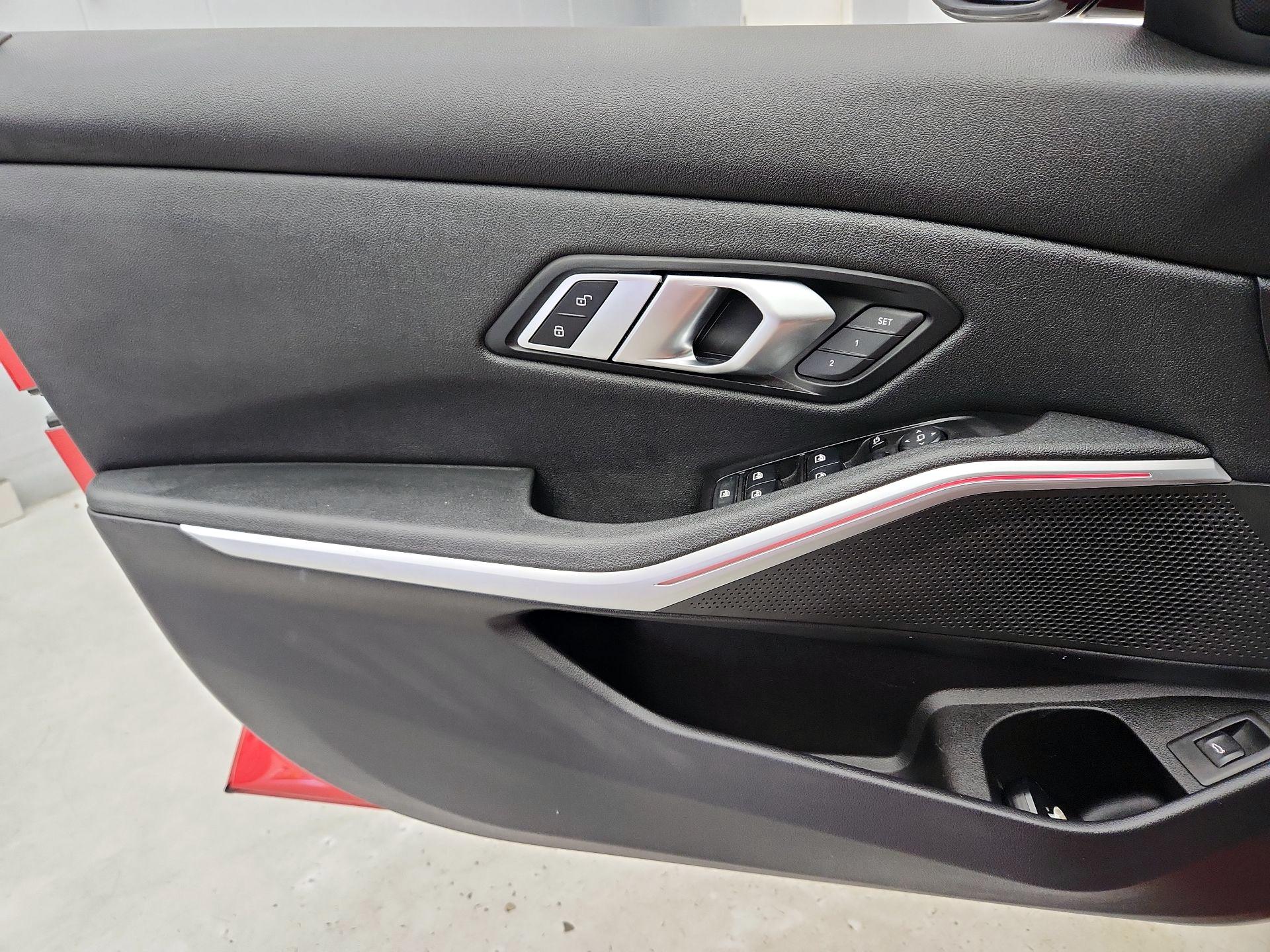 Thumbnail: 2020 BMW 3 Series - 12