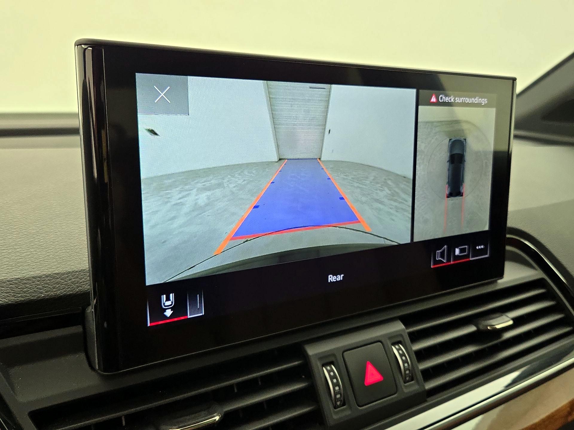 Thumbnail: 2021 Audi Q5 - 14