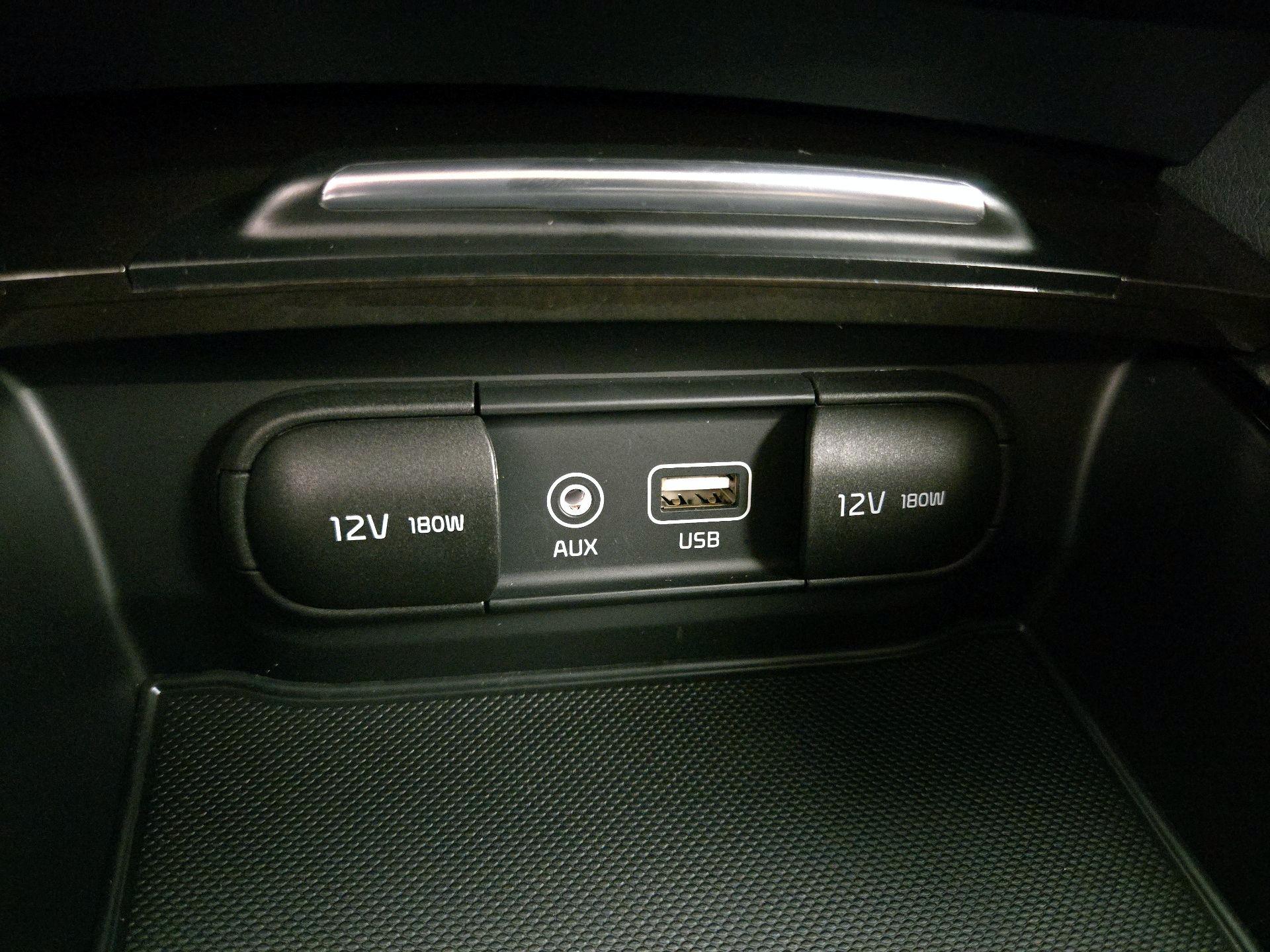 Thumbnail: 2018 Kia Optima - 18