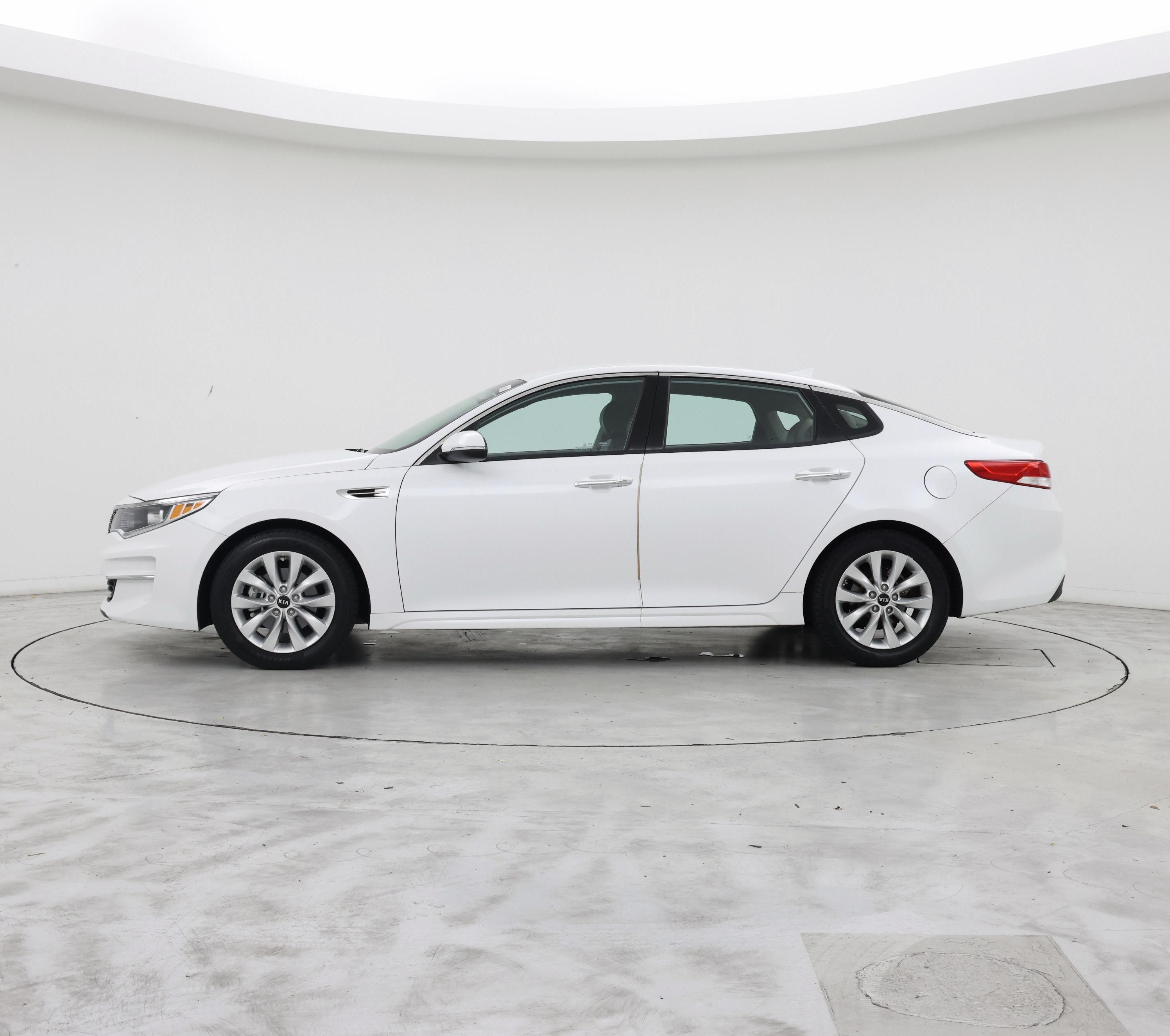 Thumbnail: 2018 Kia Optima - 3