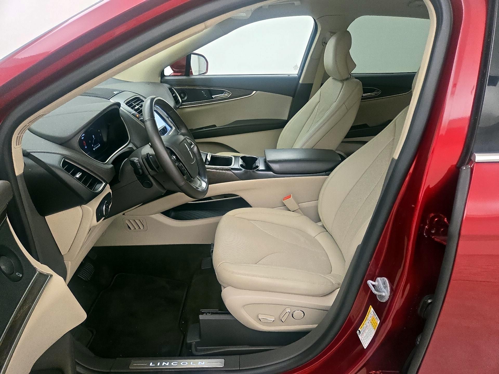 Thumbnail: 2019 Lincoln Nautilus - 11