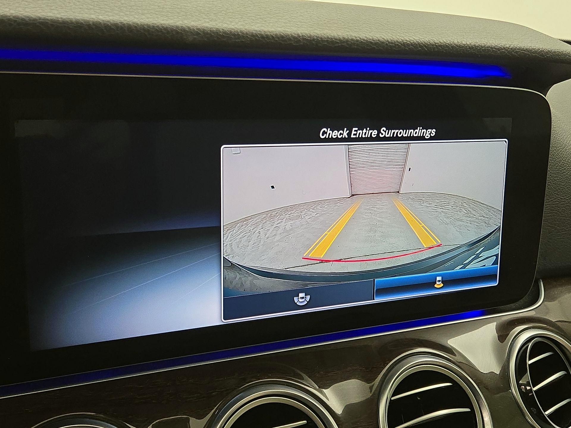 Thumbnail: 2020 Mercedes-Benz E-Class - 15