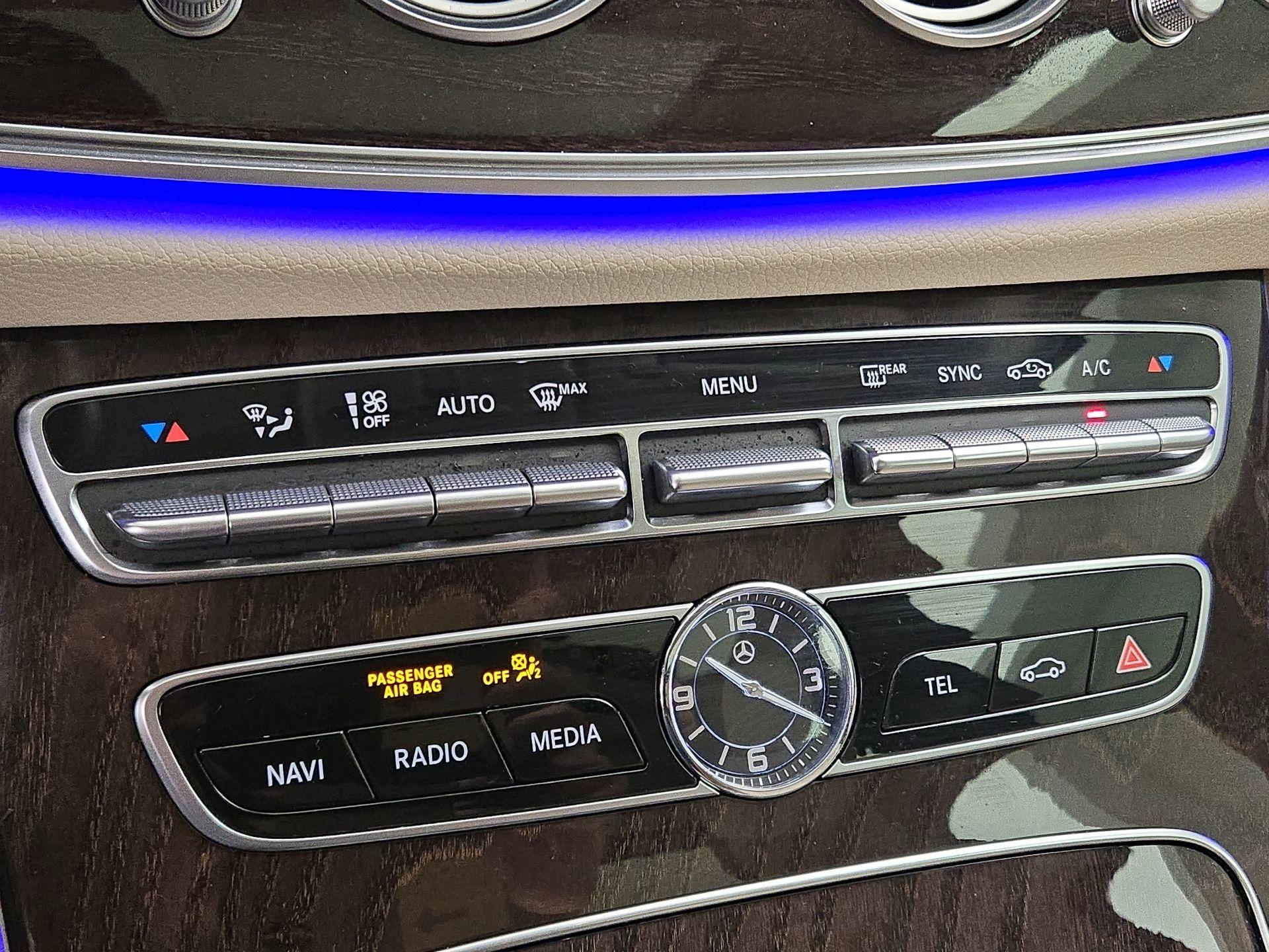 Thumbnail: 2020 Mercedes-Benz E-Class - 17