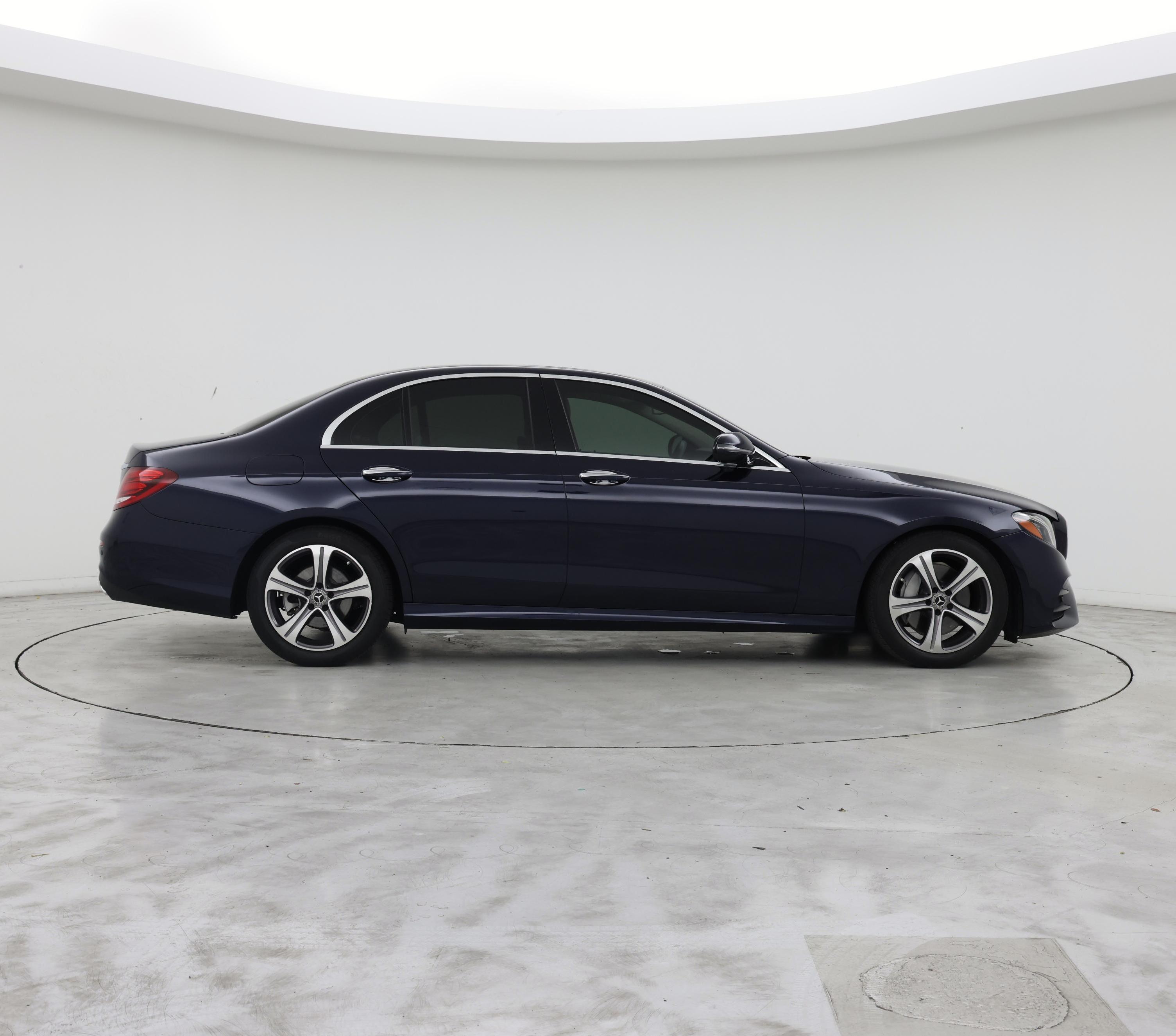 Thumbnail: 2020 Mercedes-Benz E-Class - 7
