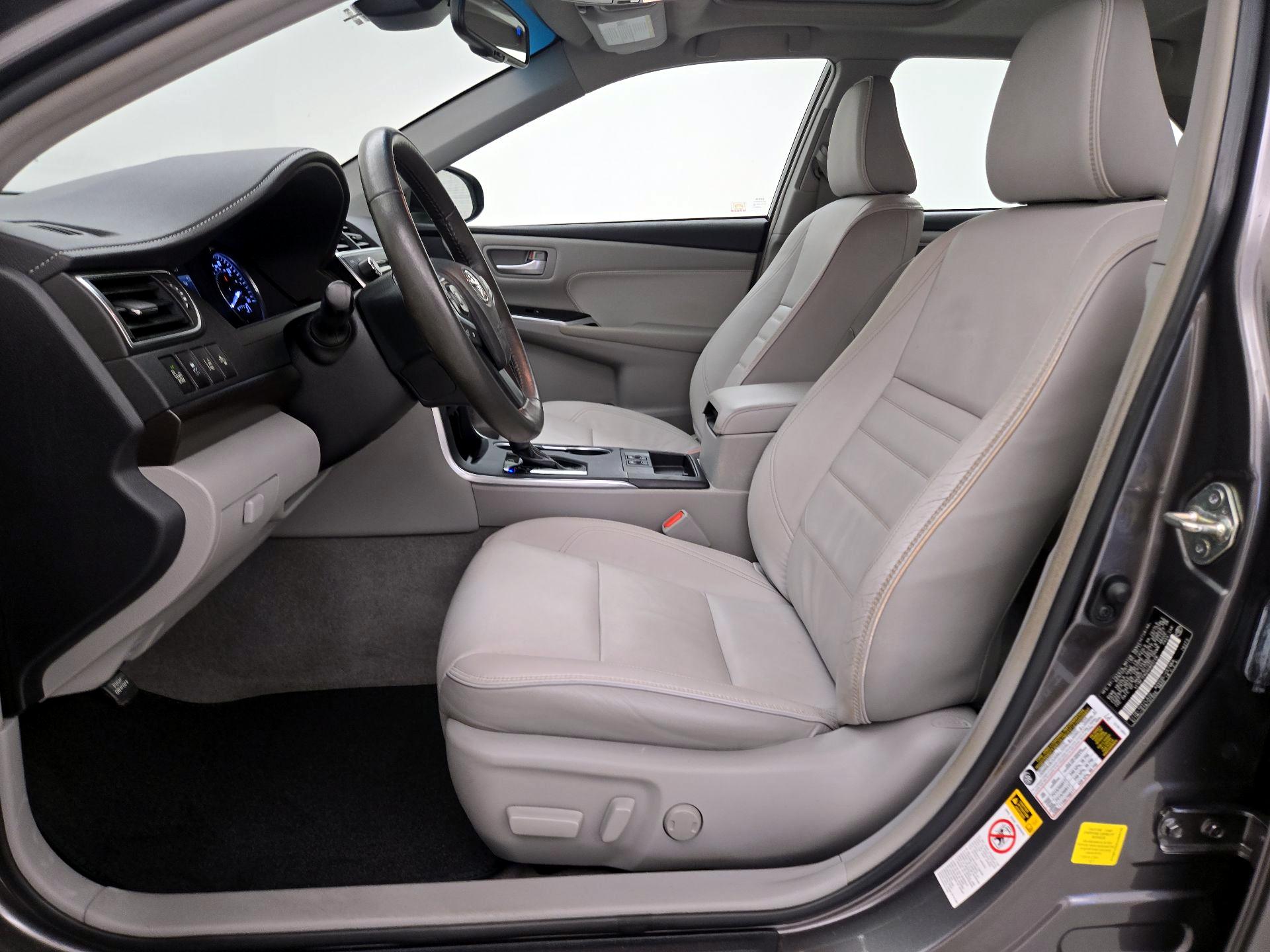 Thumbnail: 2017 Toyota Camry - 11