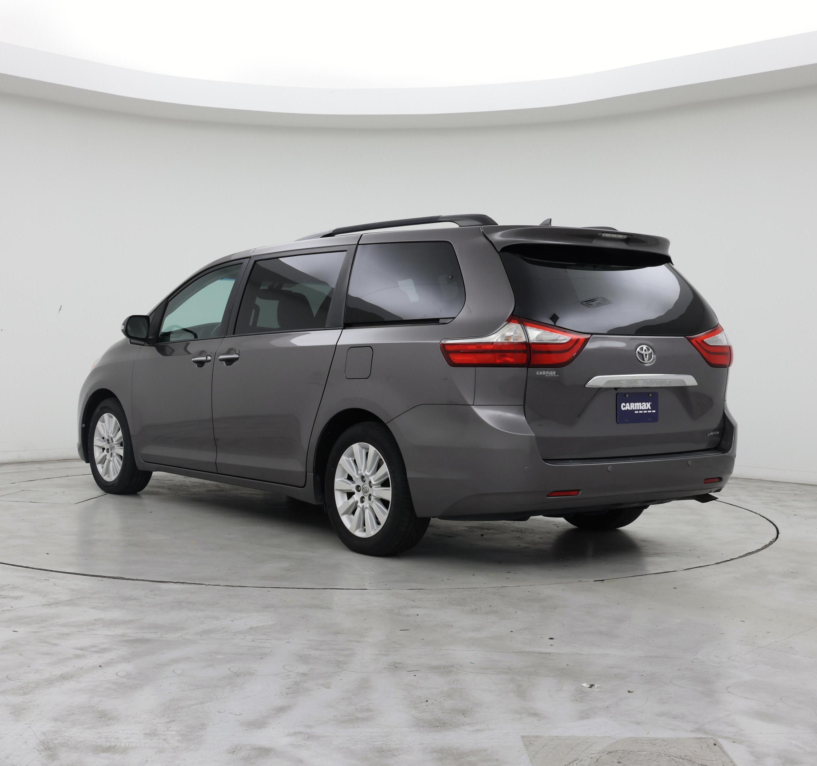 Thumbnail: 2016 Toyota Sienna - 2
