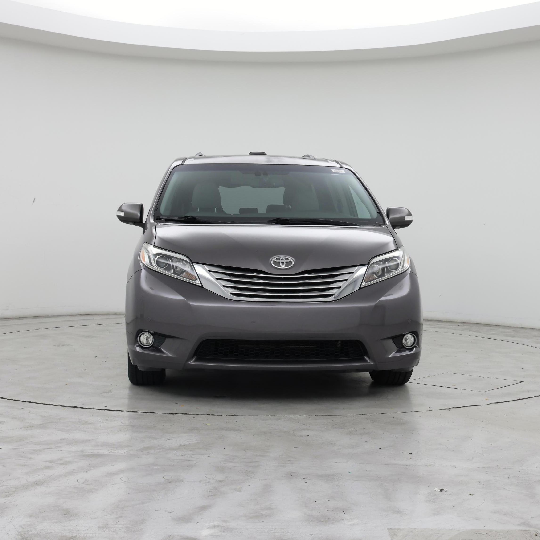 Thumbnail: 2016 Toyota Sienna - 5