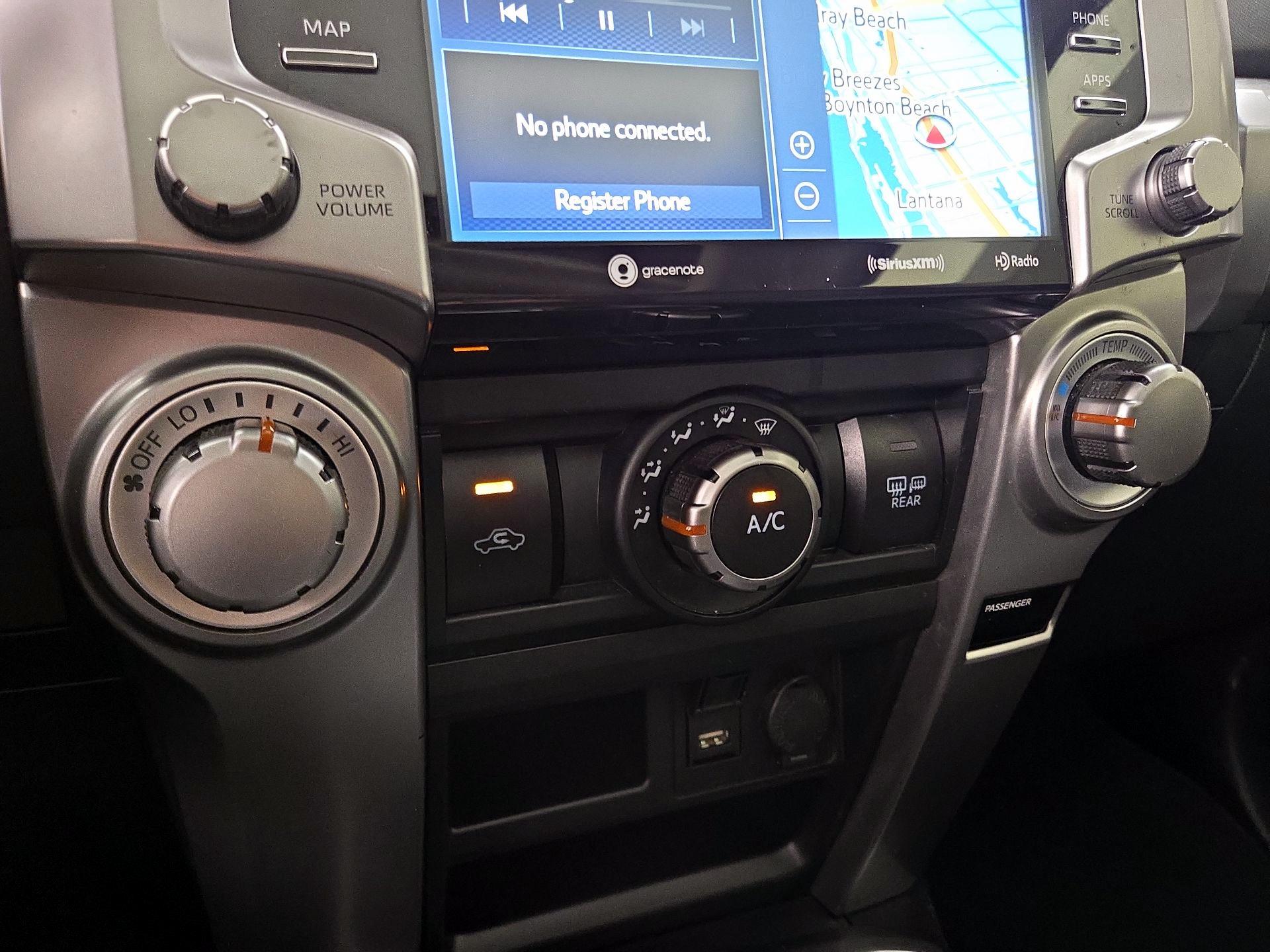 Thumbnail: 2020 Toyota 4Runner - 17