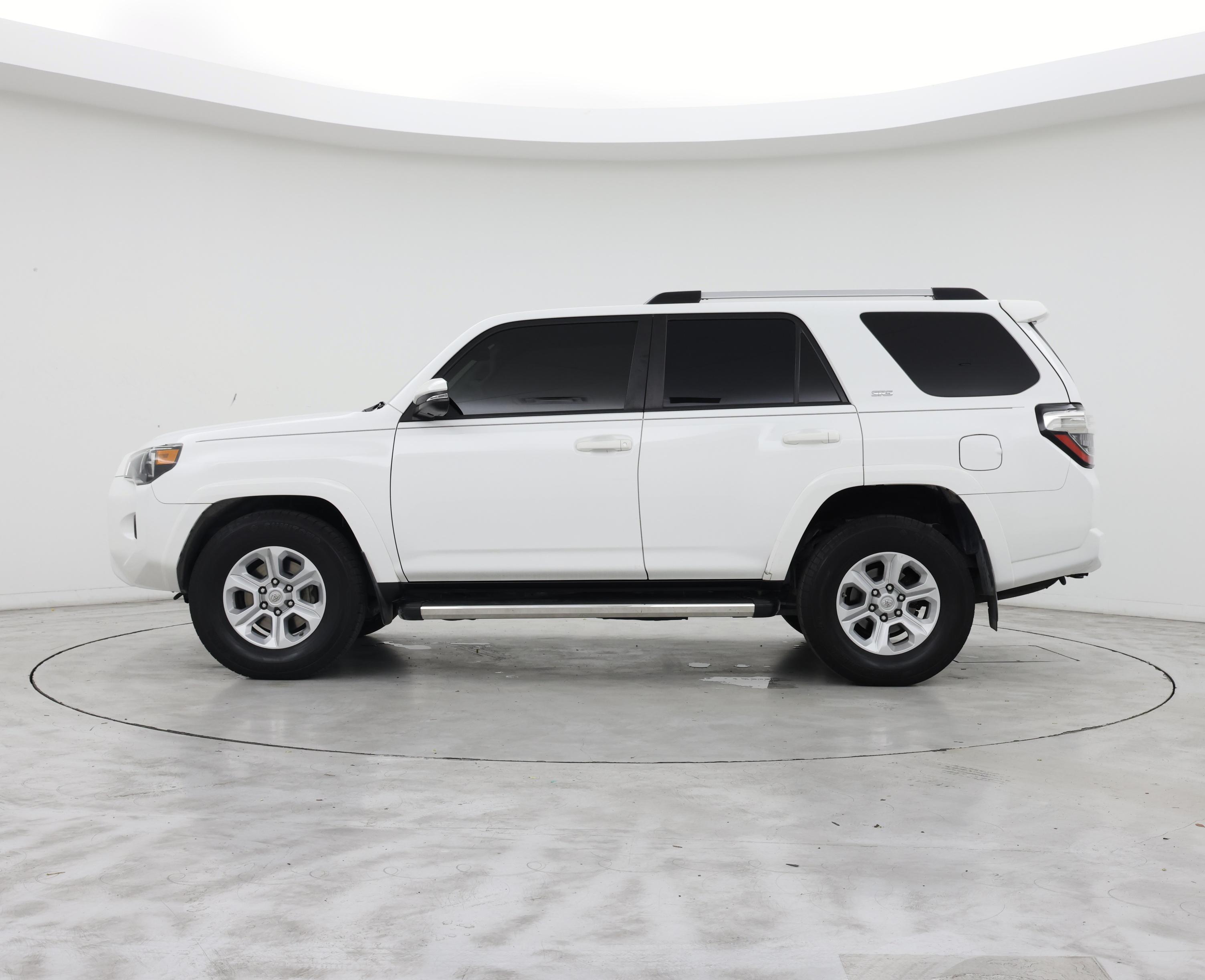 Thumbnail: 2020 Toyota 4Runner - 3
