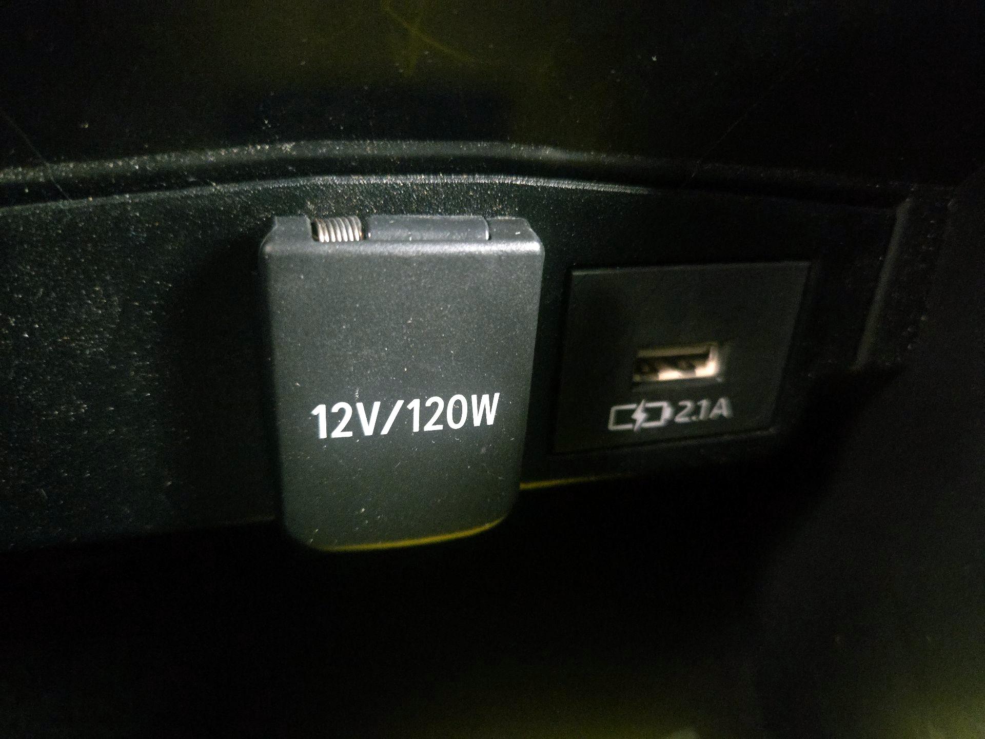 Thumbnail: 2021 Toyota Corolla - 18