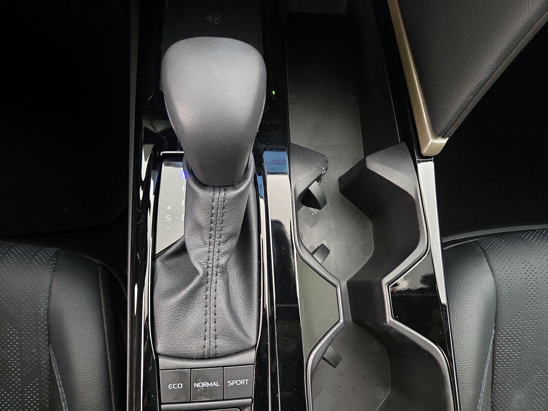 Thumbnail: 2025 Toyota Camry - 17