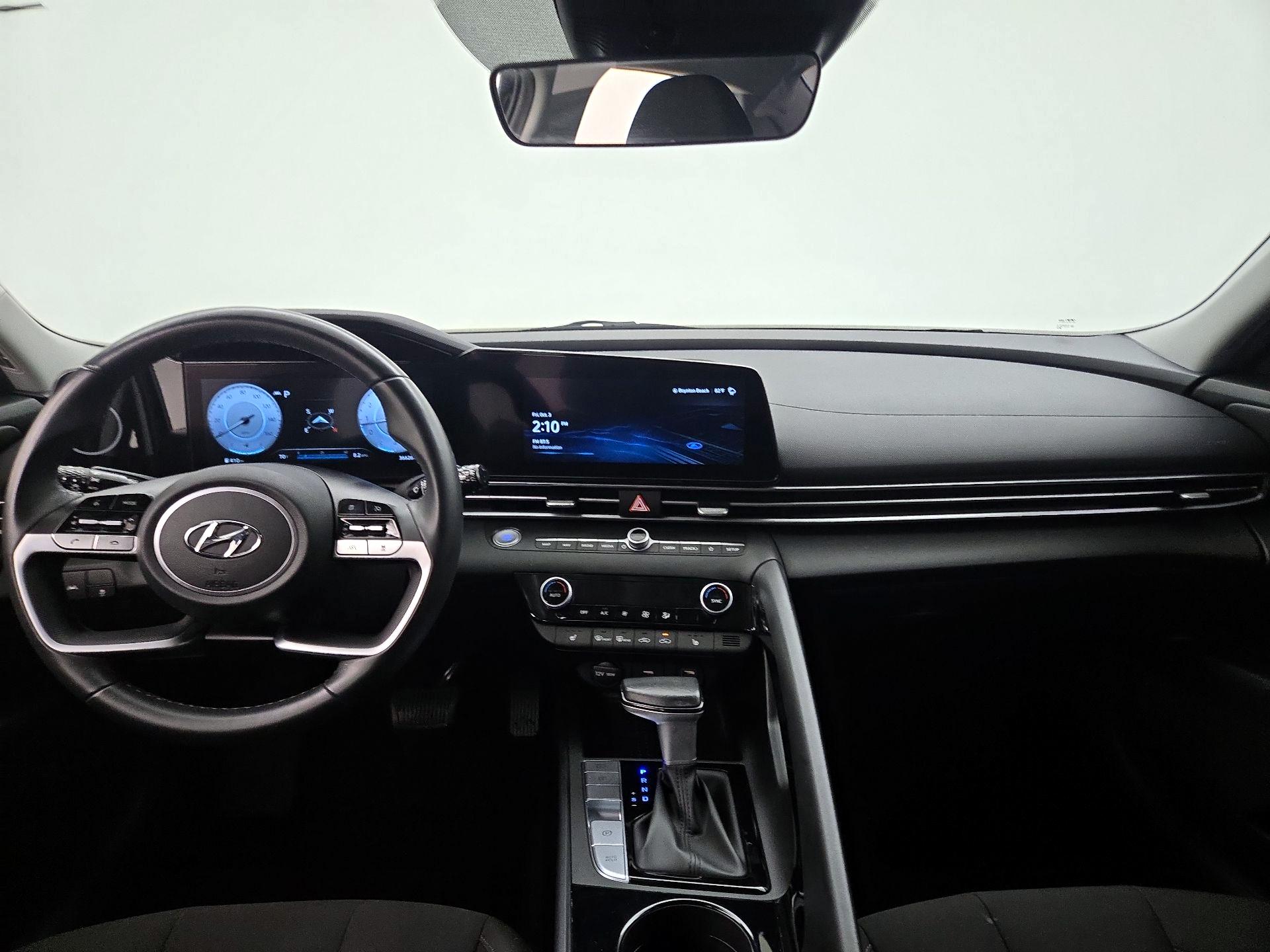 Thumbnail: 2023 Hyundai Elantra - 9