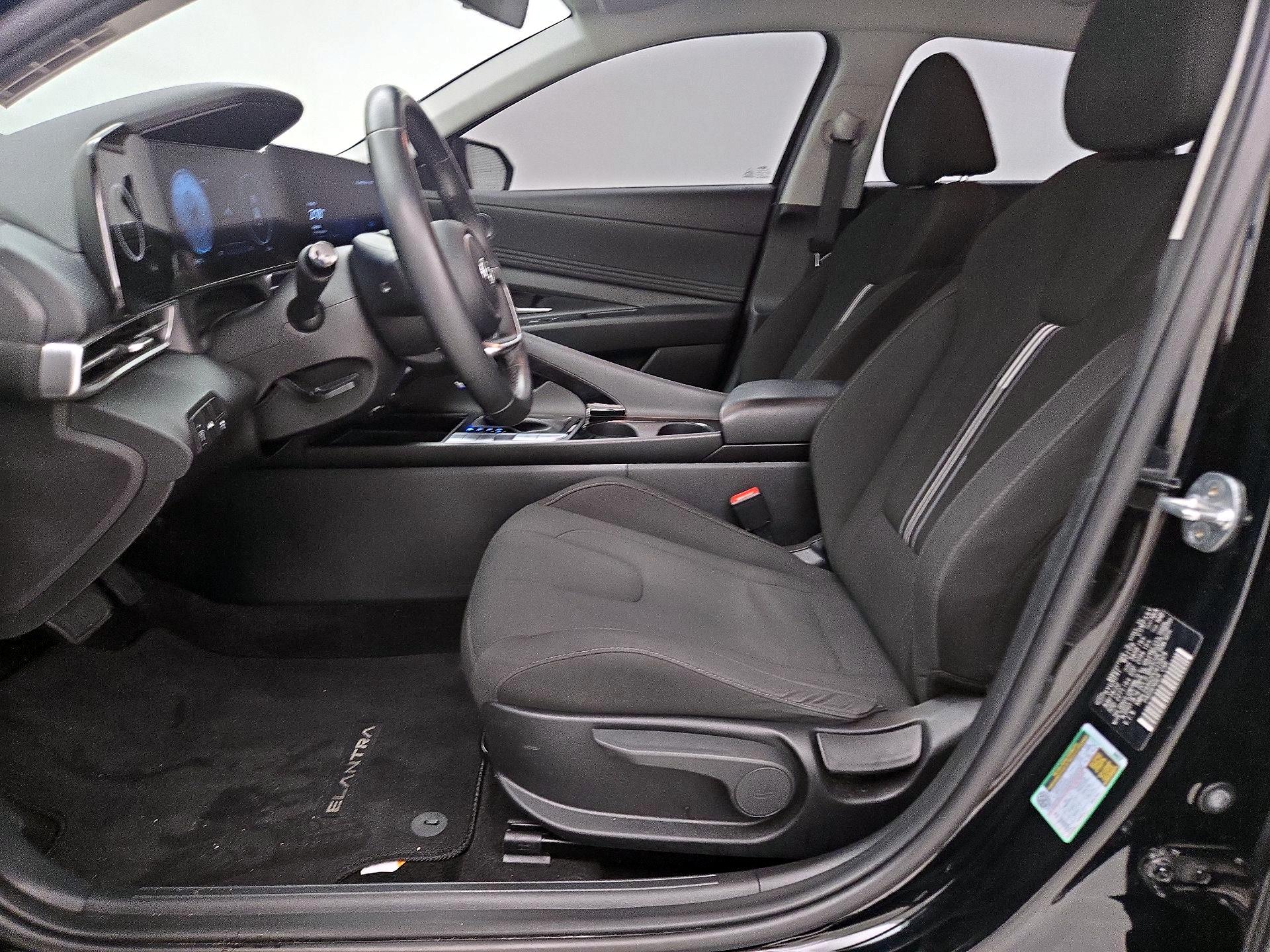 Thumbnail: 2023 Hyundai Elantra - 11