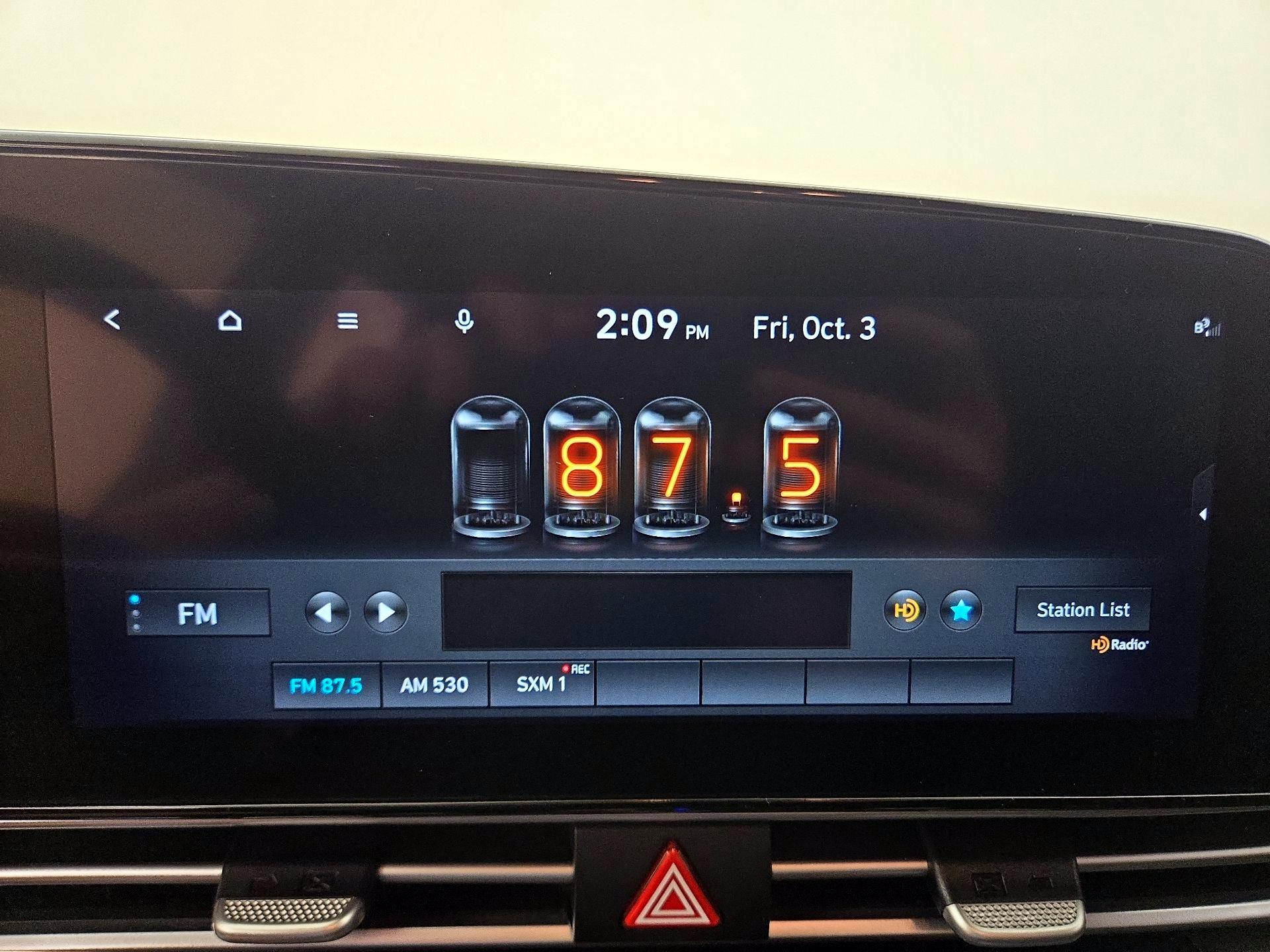 Thumbnail: 2023 Hyundai Elantra - 15