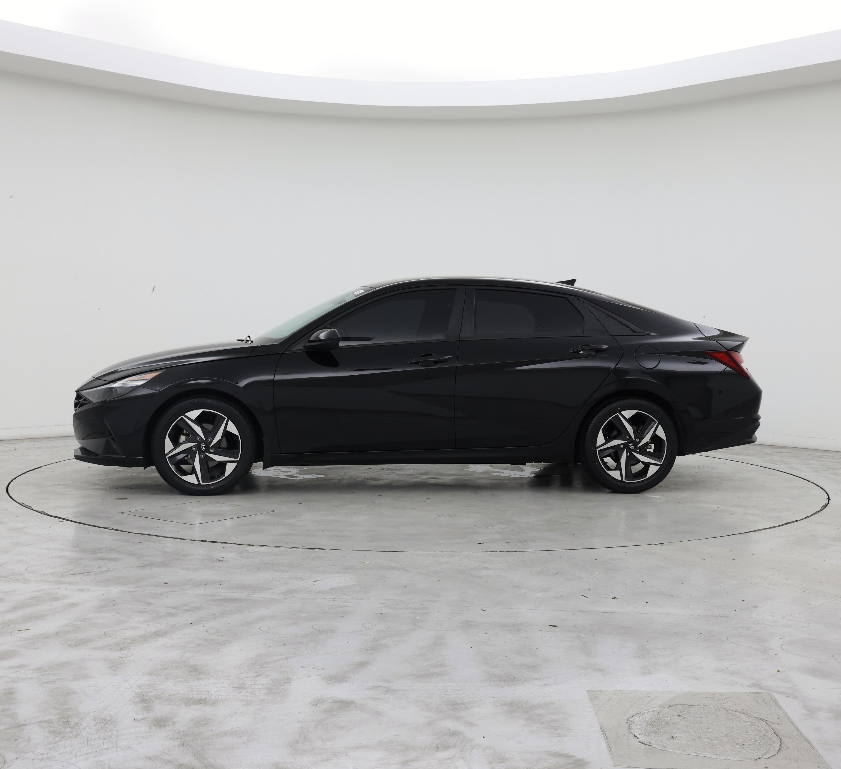 Thumbnail: 2023 Hyundai Elantra - 3