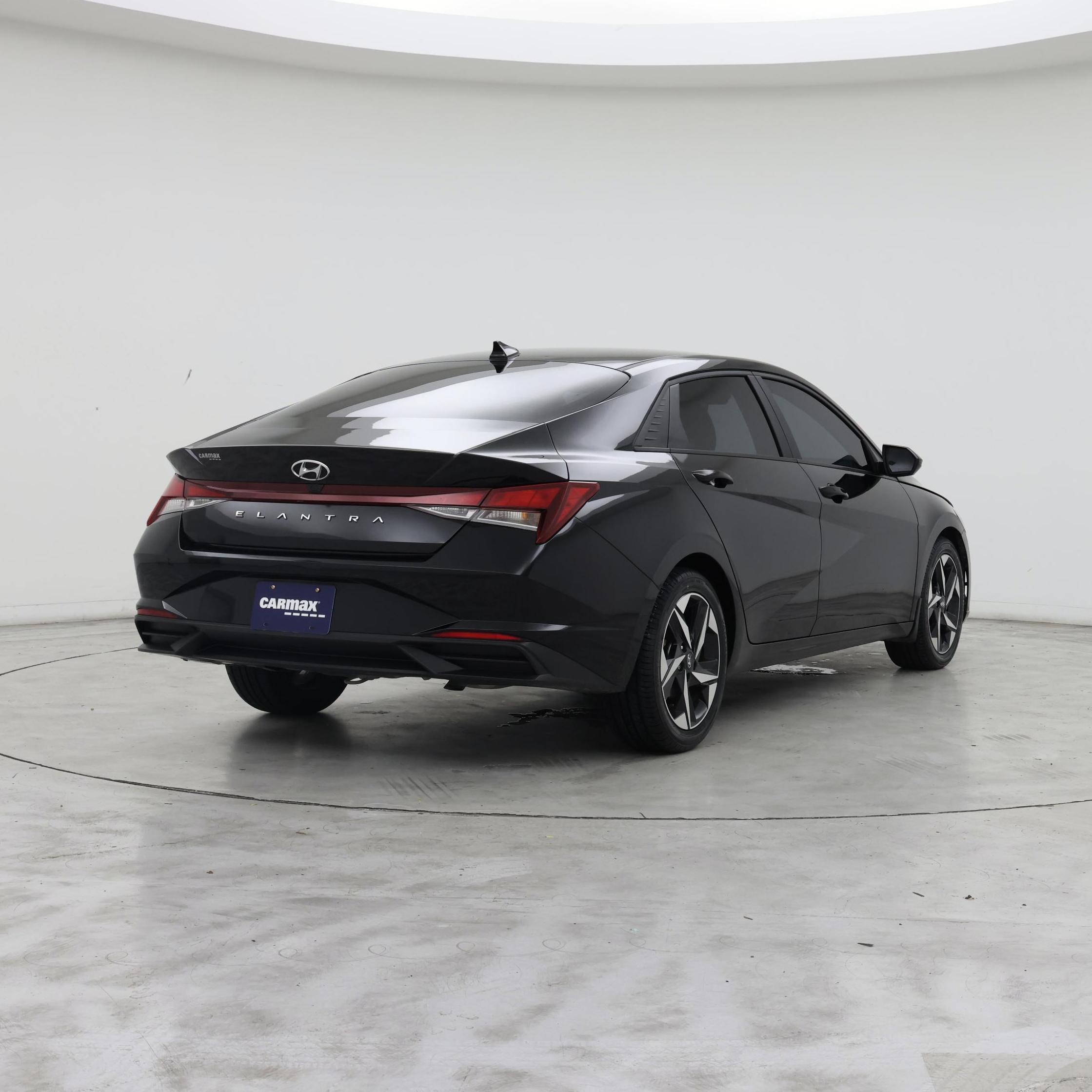 Thumbnail: 2023 Hyundai Elantra - 8