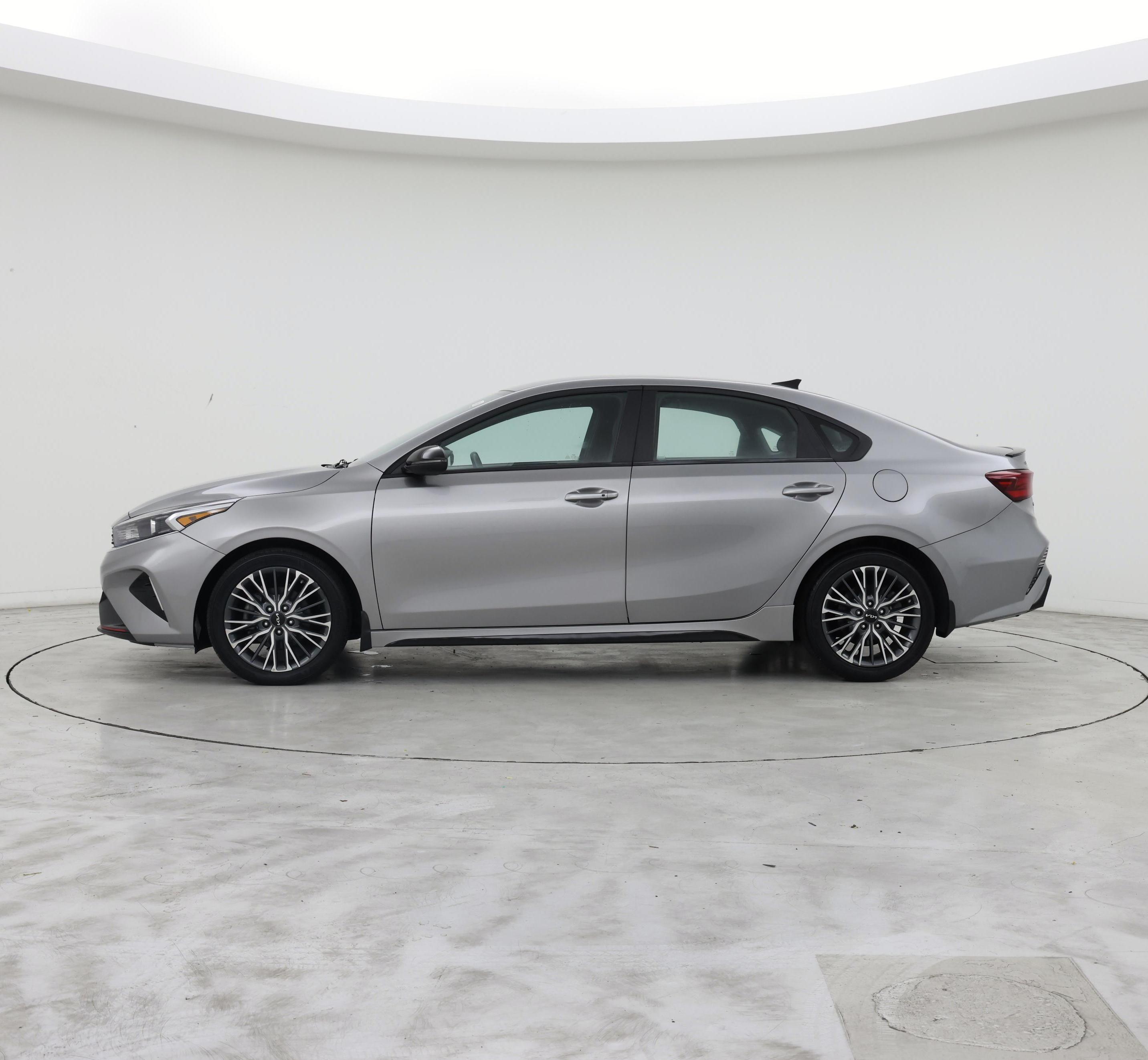 Thumbnail: 2024 Kia Forte - 3