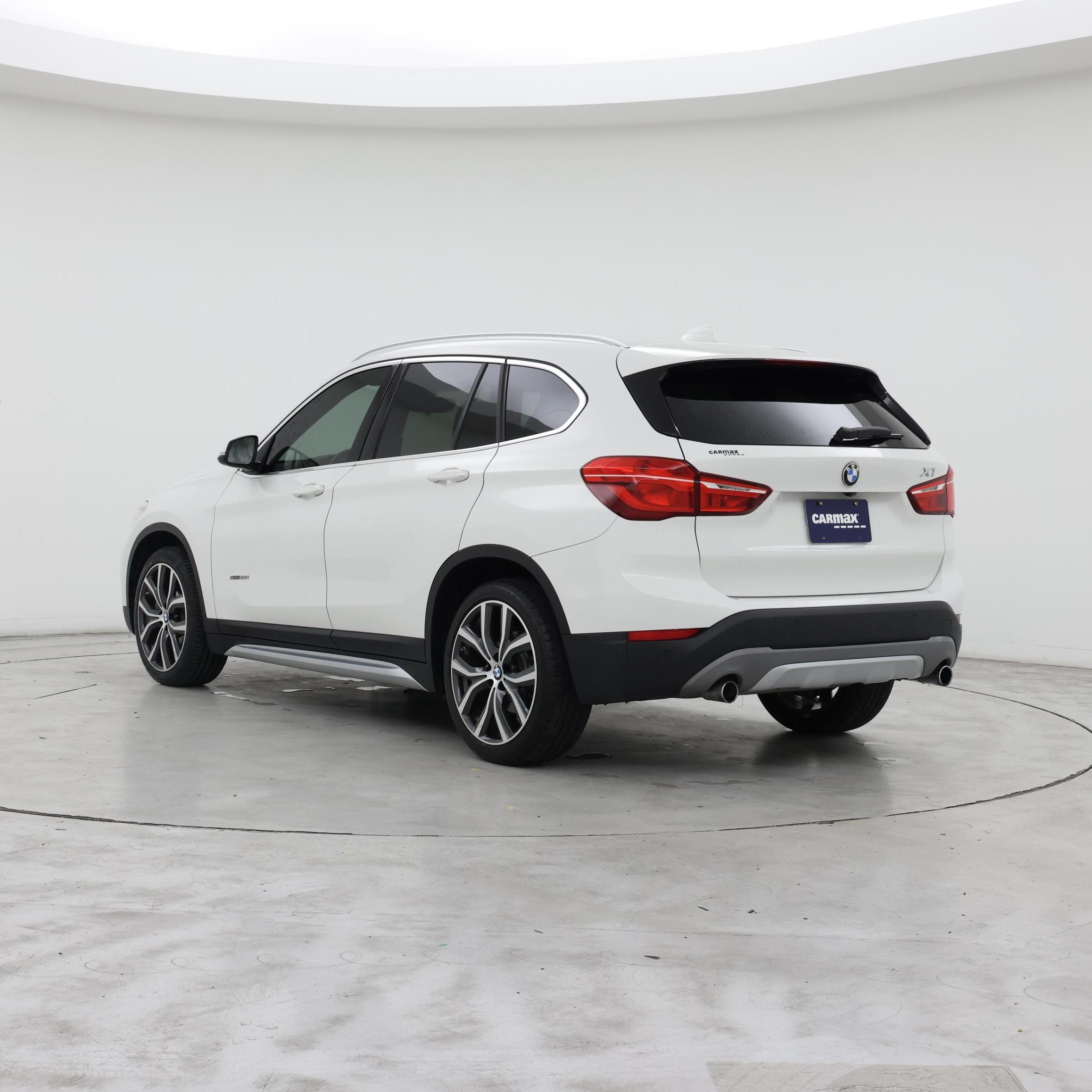 Thumbnail: 2017 BMW X1 - 2