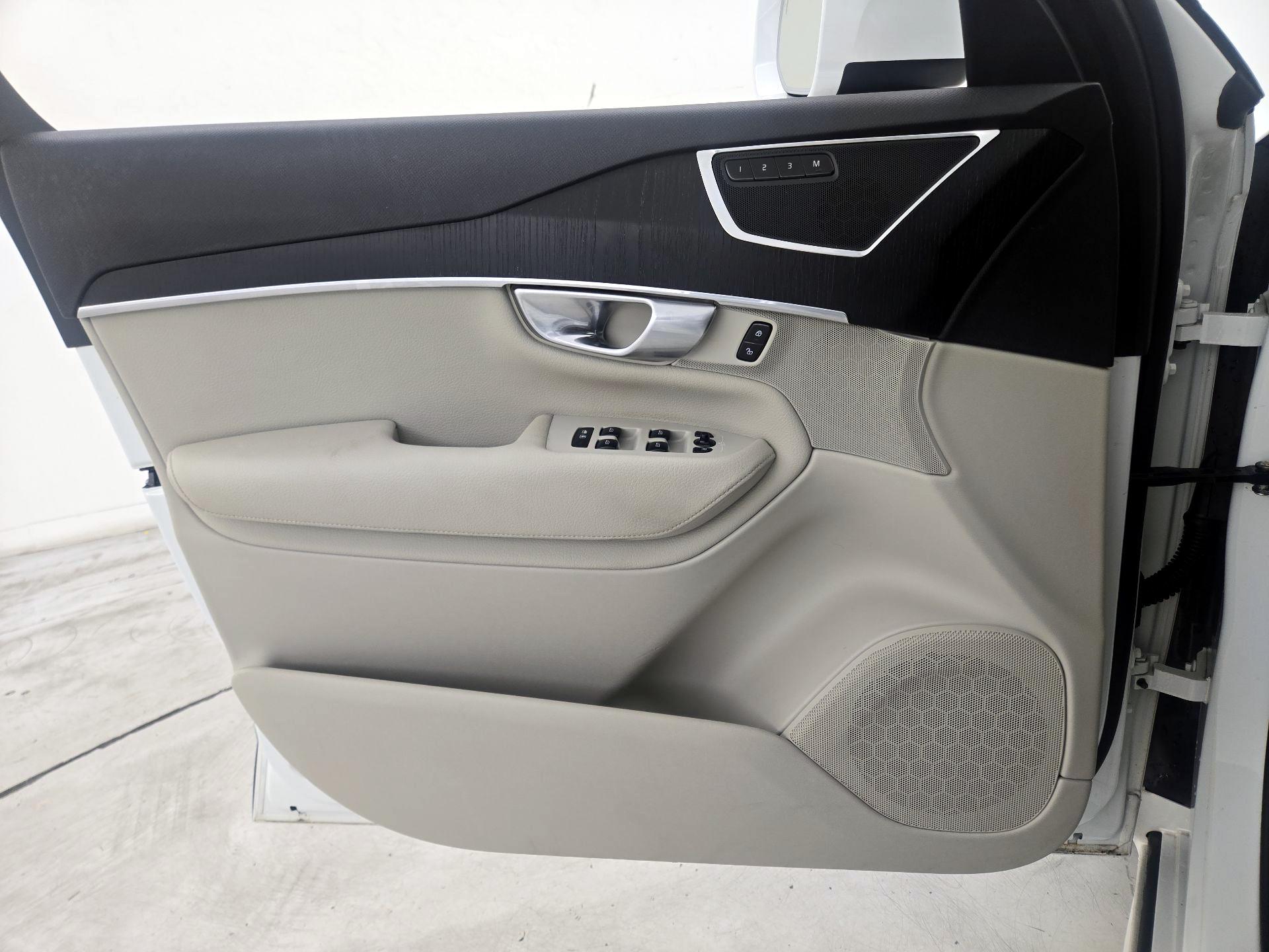 Thumbnail: 2020 Volvo XC90 - 12