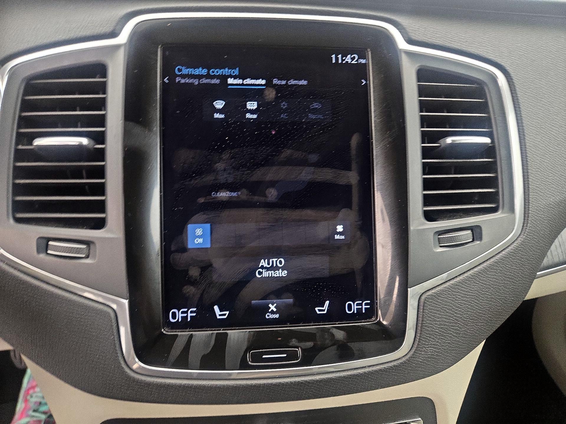 Thumbnail: 2020 Volvo XC90 - 17