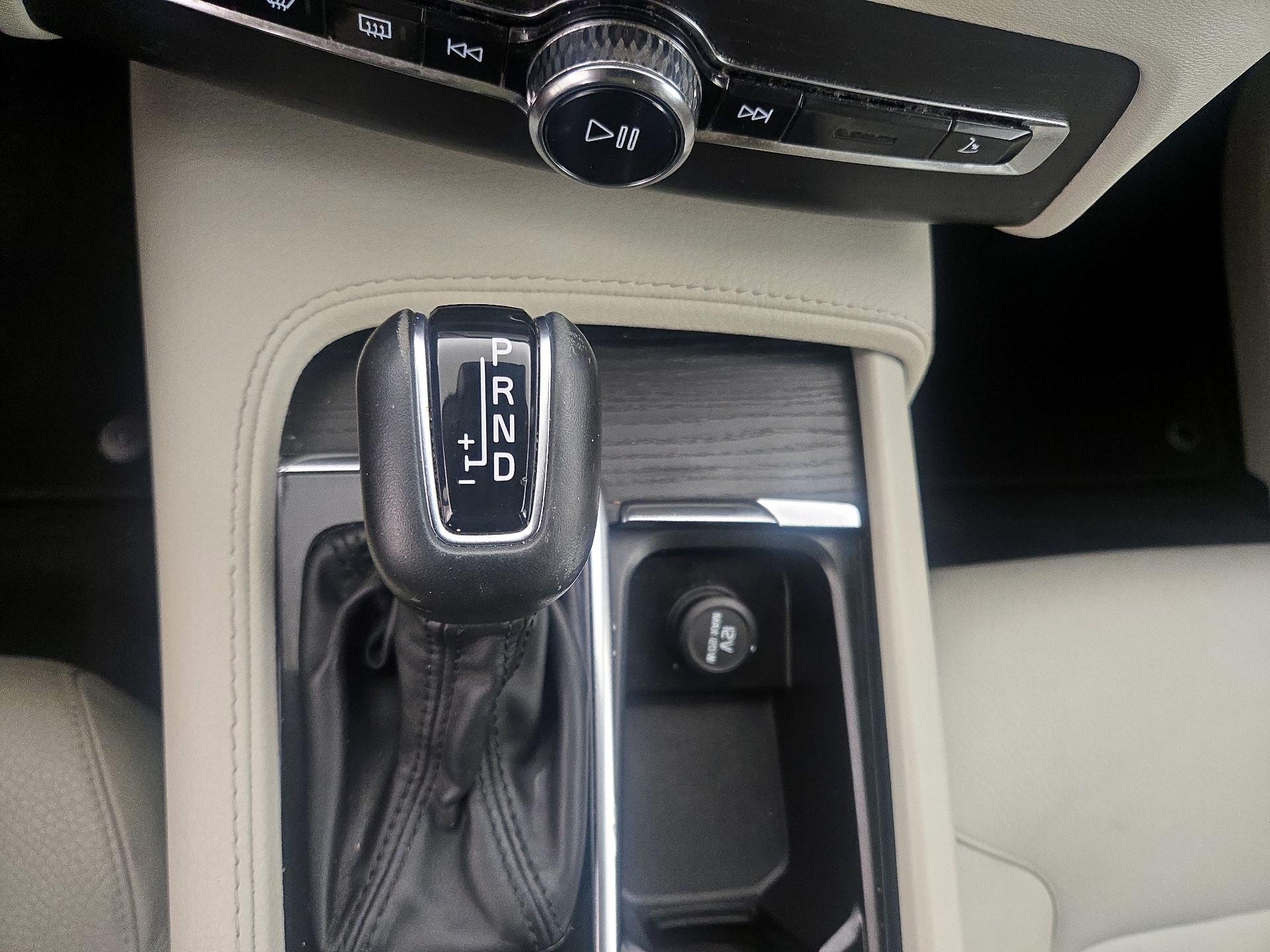 Thumbnail: 2020 Volvo XC90 - 18