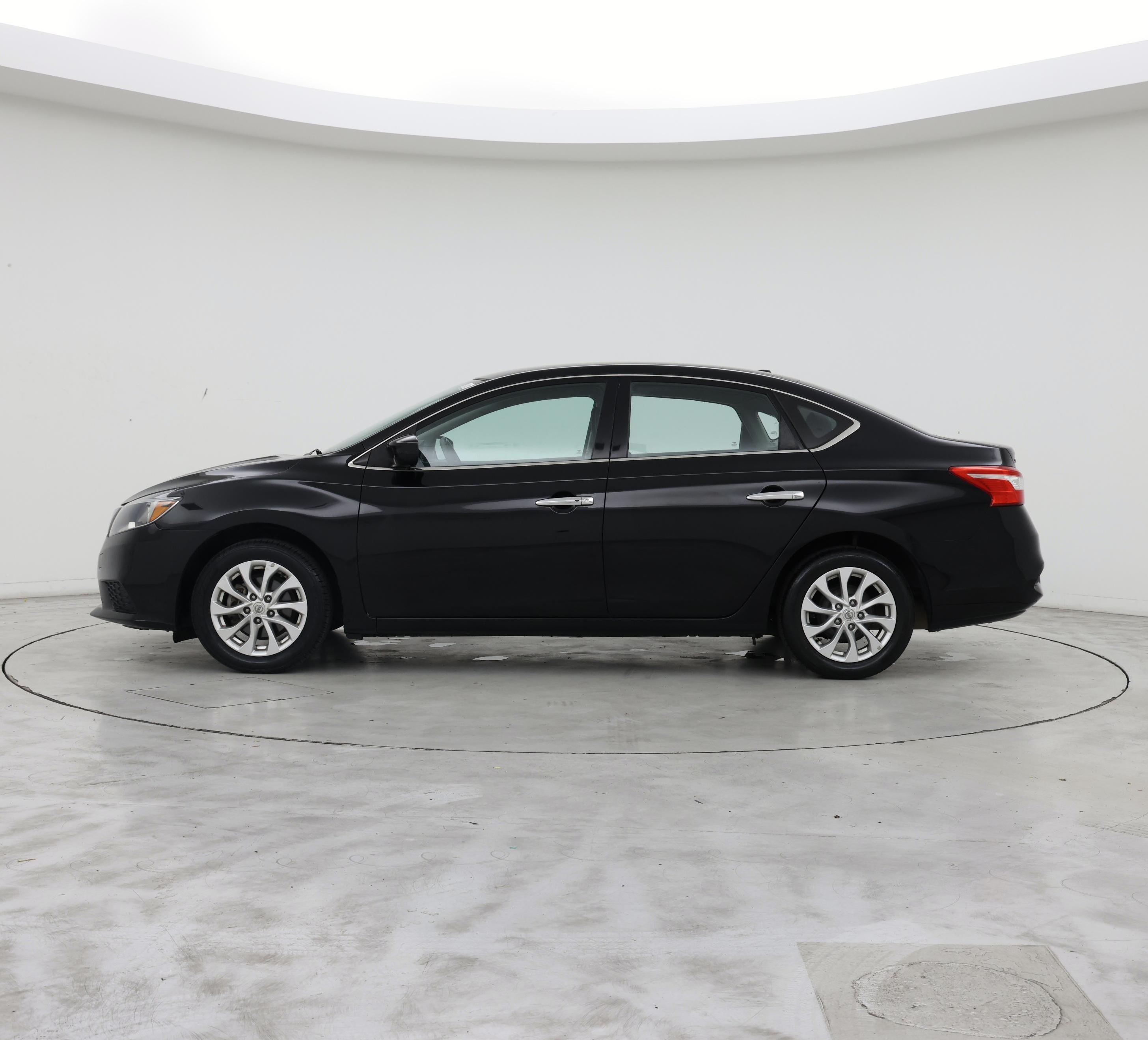 Thumbnail: 2018 Nissan Sentra - 3