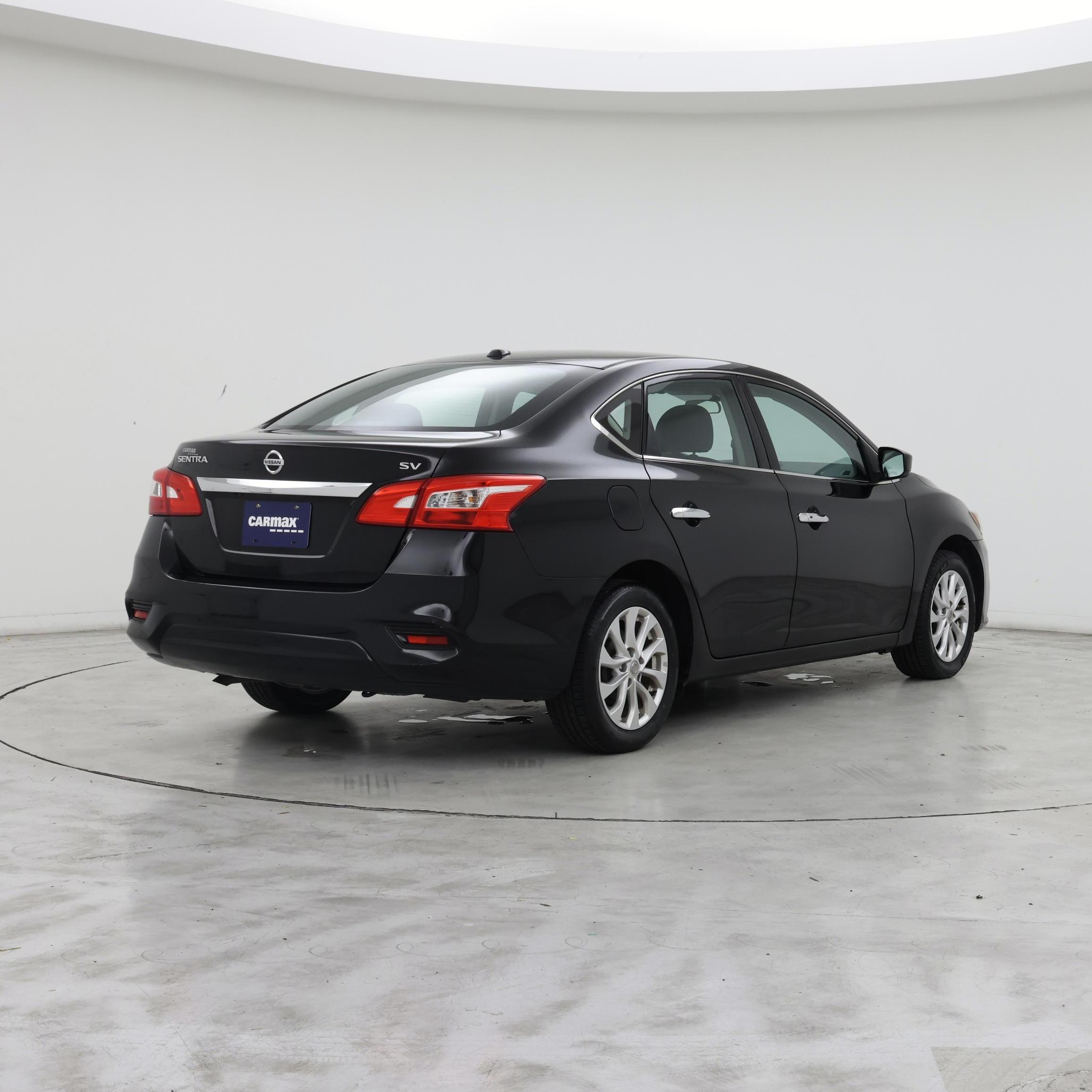 Thumbnail: 2018 Nissan Sentra - 8