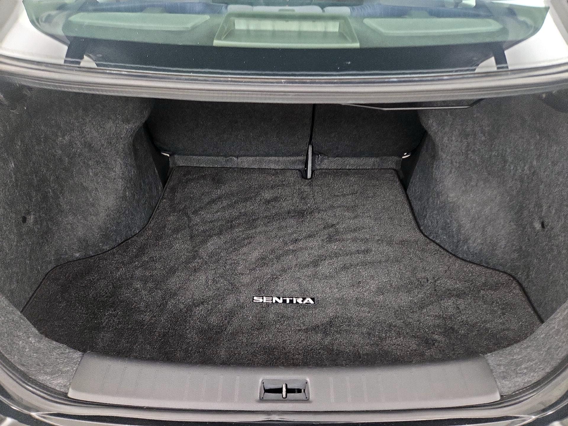 Thumbnail: 2018 Nissan Sentra - 20