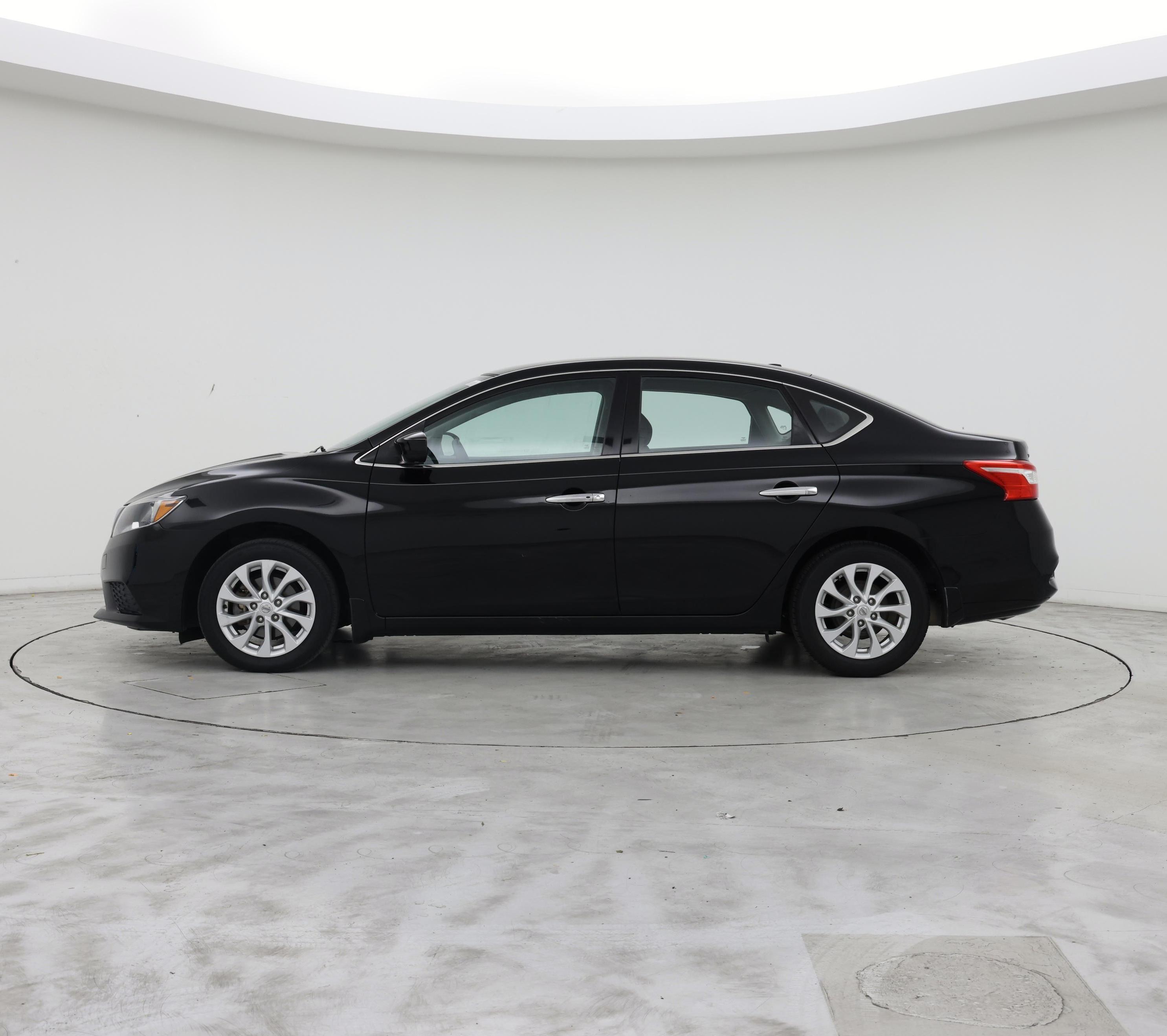 Thumbnail: 2018 Nissan Sentra - 3