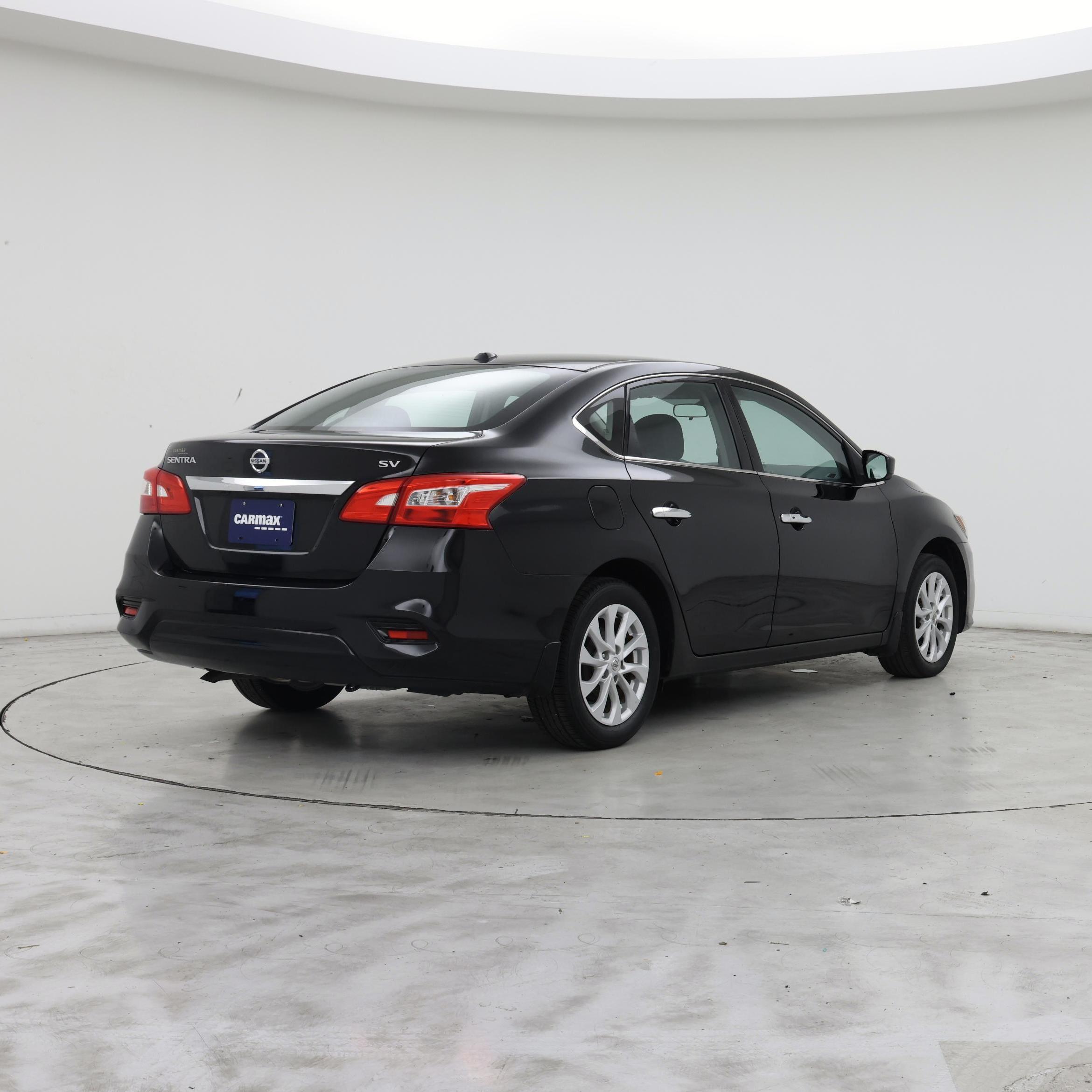 Thumbnail: 2018 Nissan Sentra - 8