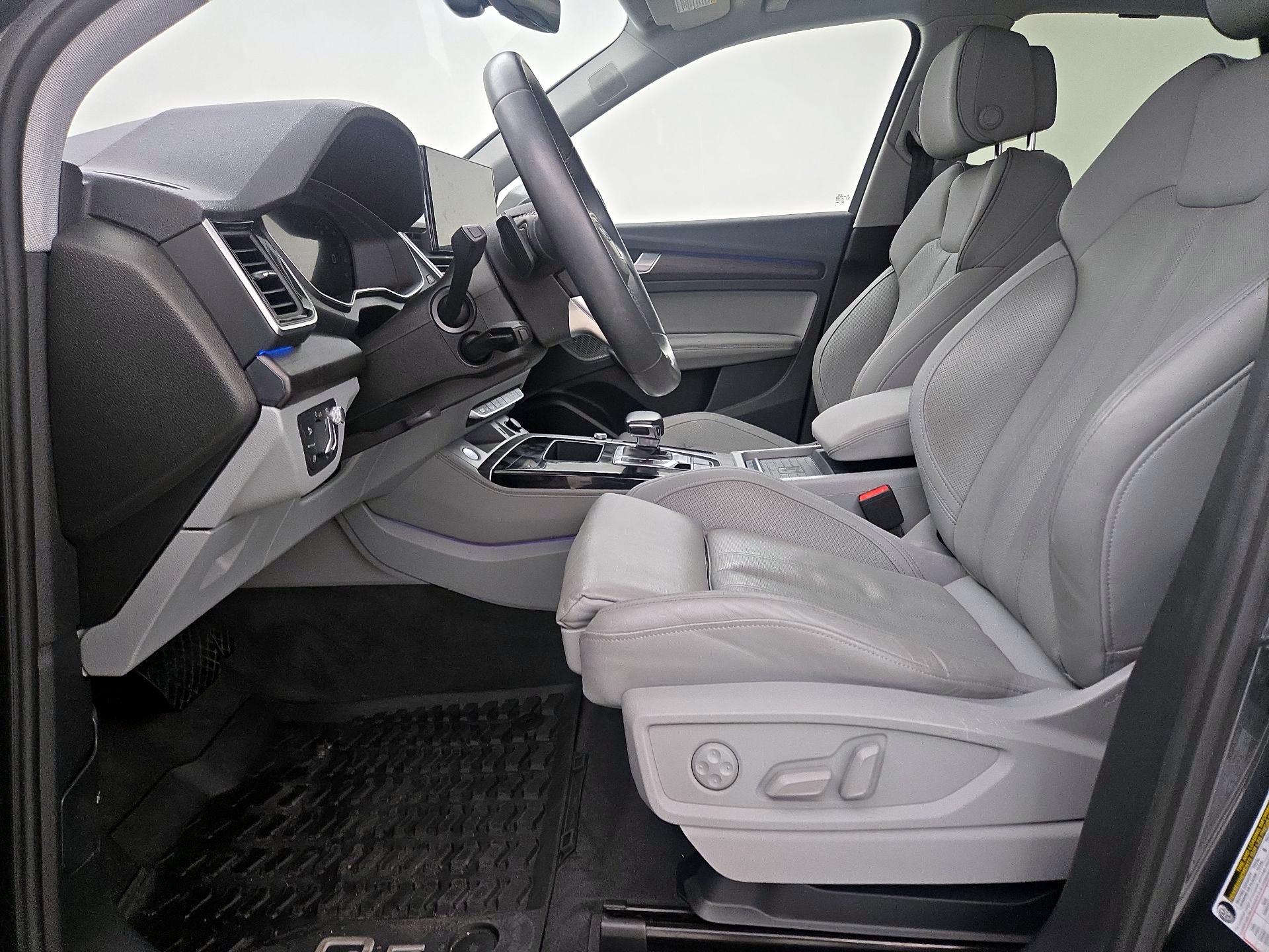 Thumbnail: 2022 Audi Q5 - 11